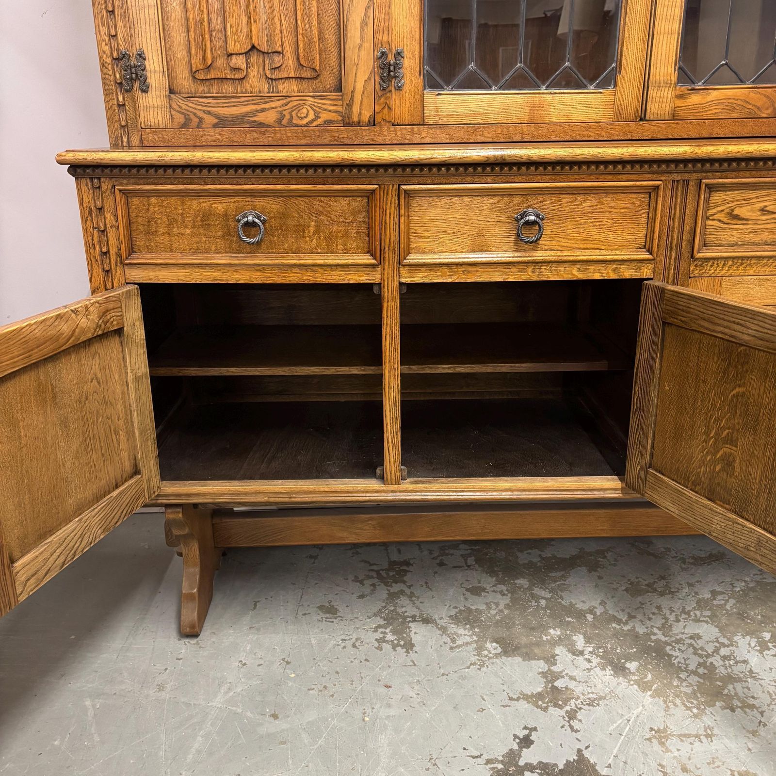 600.0 Jaycee Tudor Style Solid Oak Sideboard Dresser – Leaded Glass Top Cabinet 188cm photo