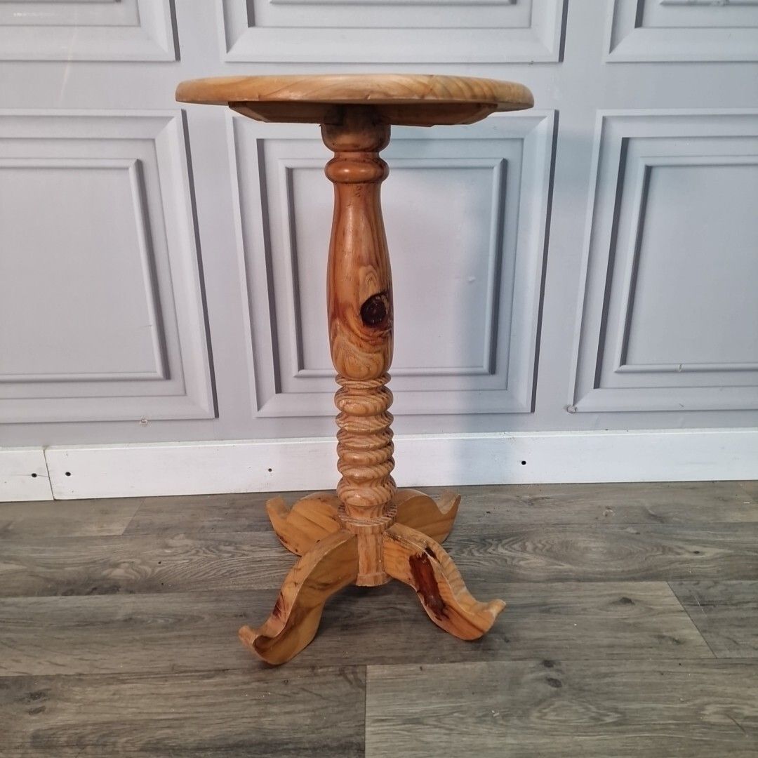 Vintage Side Wine Table Solid Wooden Round Rustic Ring Twist Pedestal Occasional photo furniture