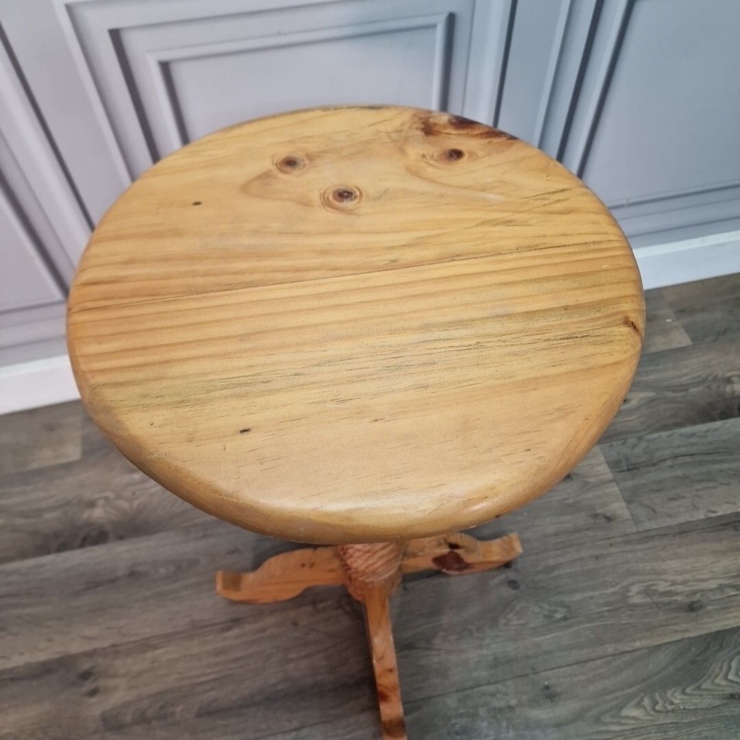 Vintage Side Wine Table Solid Wooden Round Rustic Ring Twist Pedestal Occasional photo 90.0