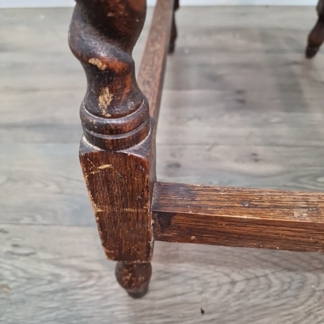 photo vintage Antique Oak Hall Table – Solid Wood Barley Twist Legs – Jacobean Style Lamp Side