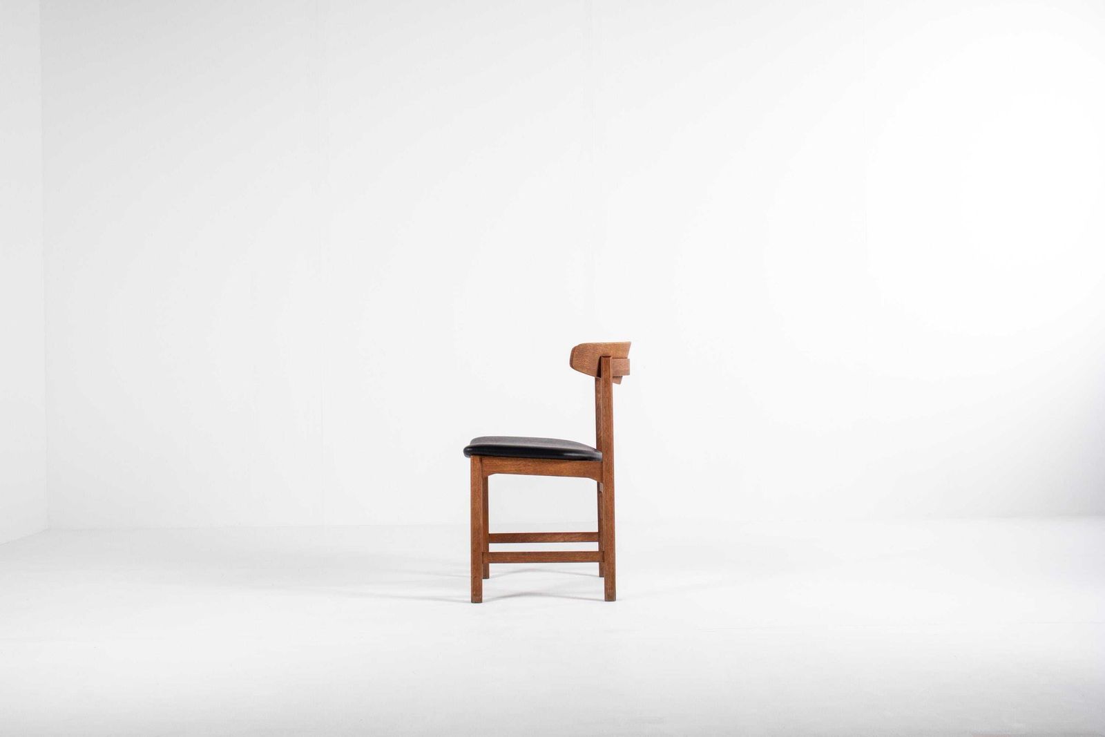 Set Of 4 Danish Oak Dining Chairs, Newly Upholstered In Black Skai, 1960s photo vinterior