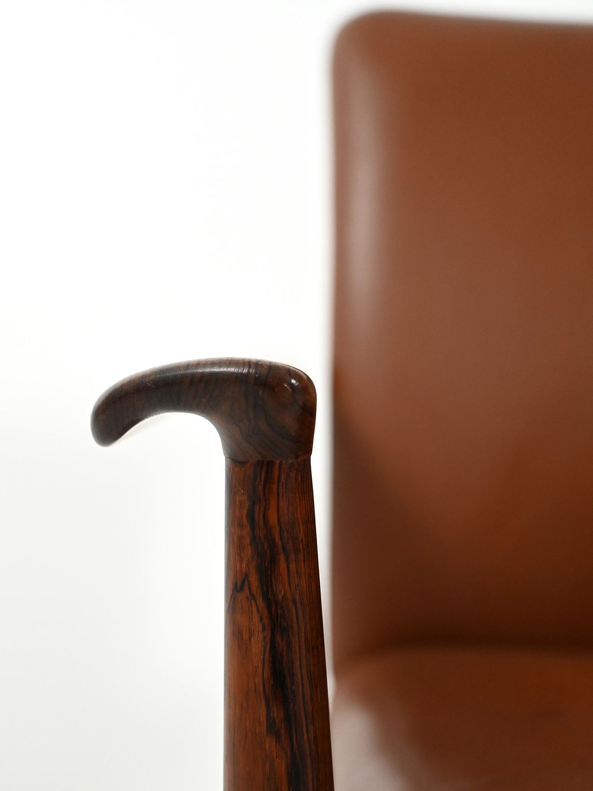 Pair Of “Diplomat” Armchairs By Finn Juhl photo vintage
