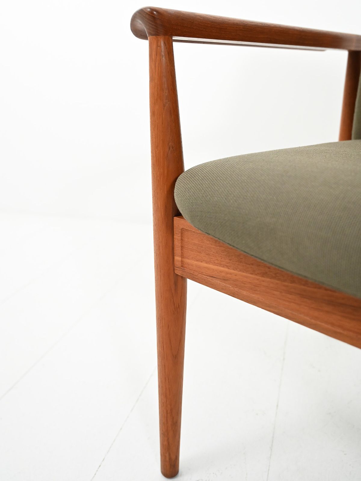 Furniture “Diplomat” Armchair By Finn Juhl photo