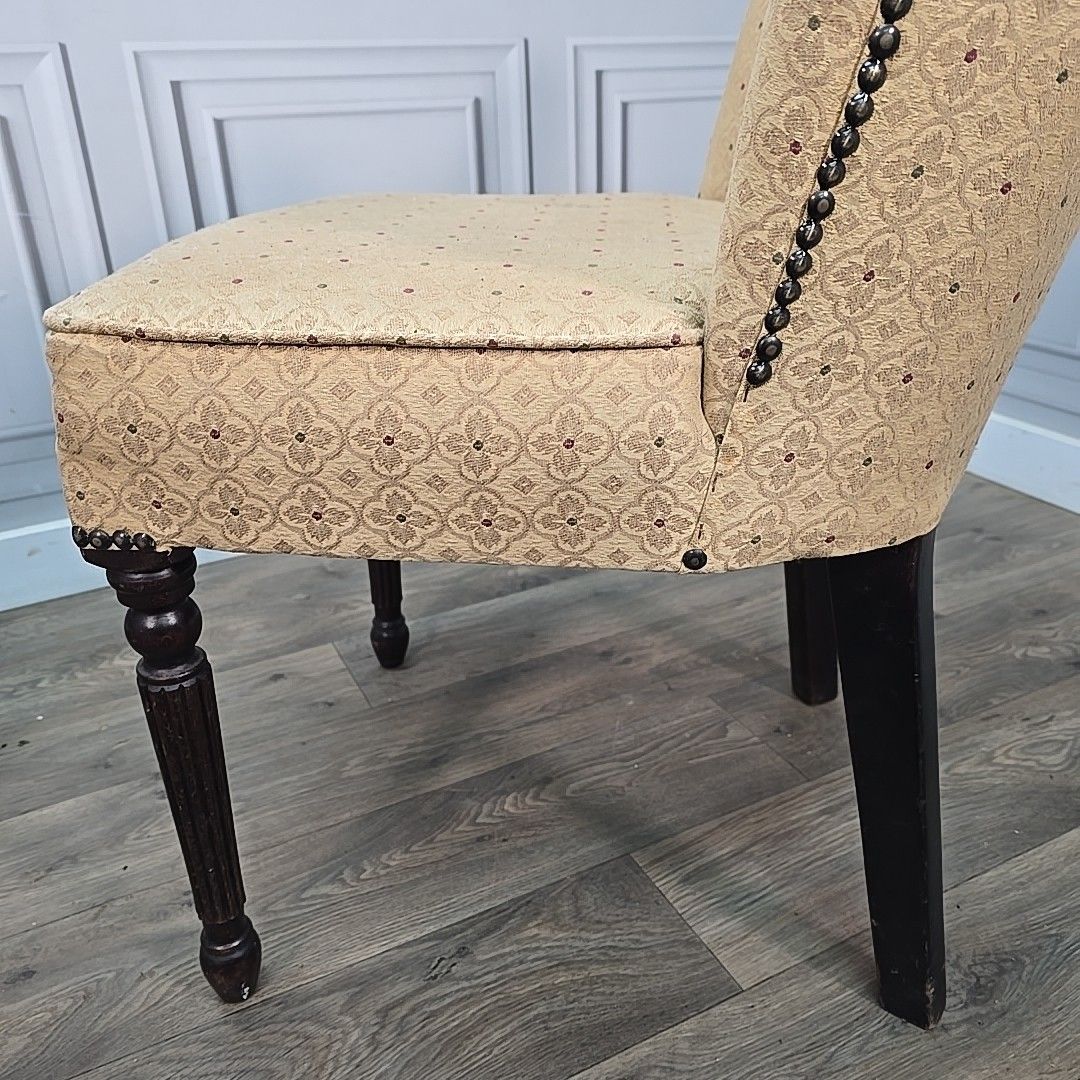 photo vintage Pair 2 Vintage Chairs Upholstered Bedroom  – Occasional Victorian Style Seats