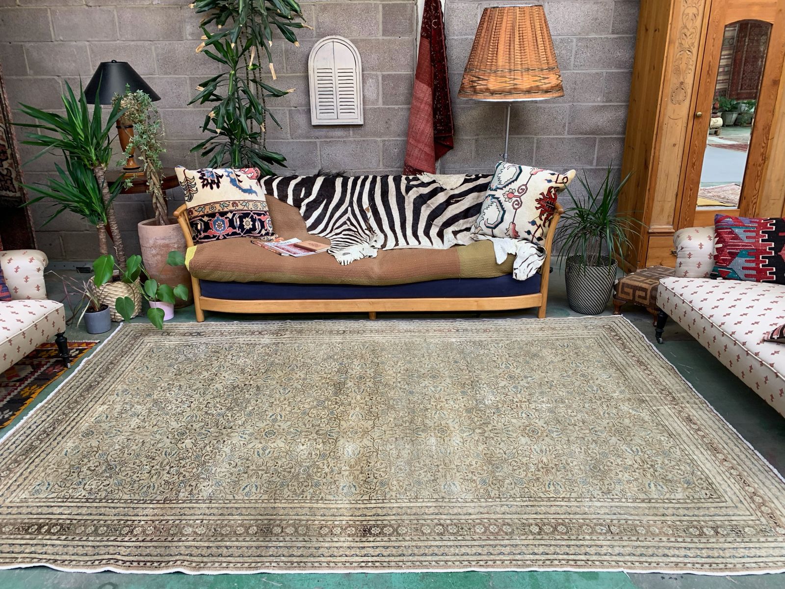 Vintage Turkish Rug 292x190 Cm, Tribal Wool Carpet Large photo furniture