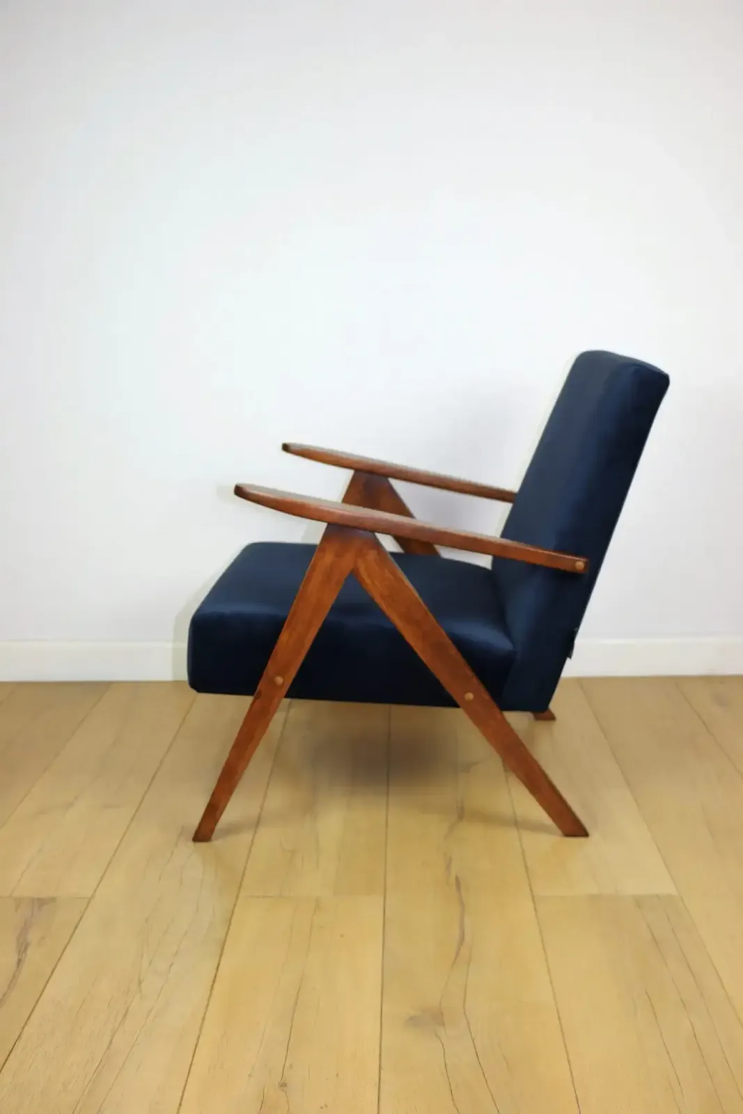 Classic Armchair Var B 310 1960s Vintage Navy Blue Velvet   Dark Wood photo buy