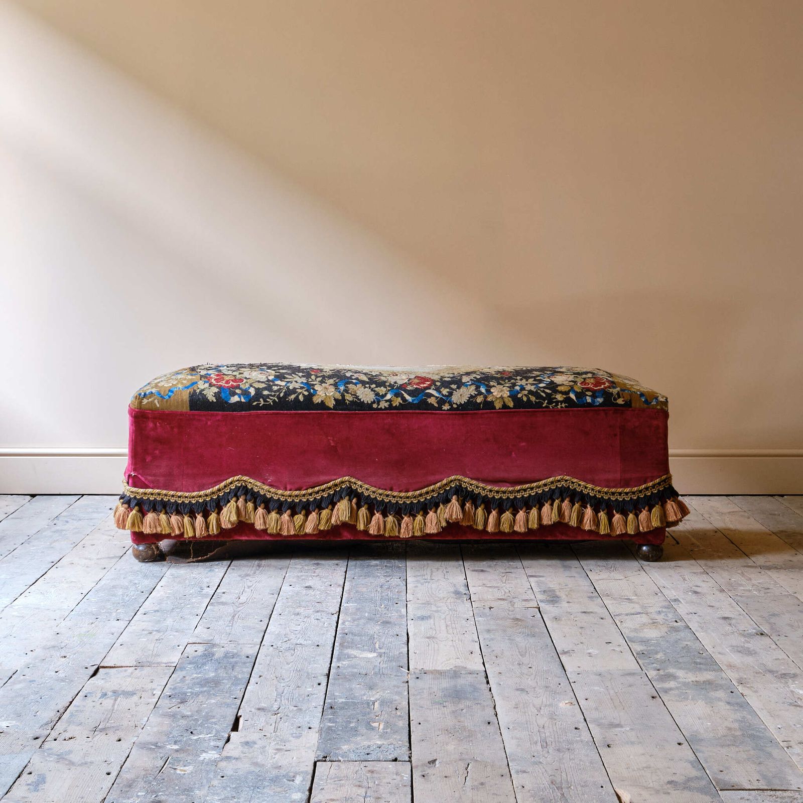 Large Country House Ottoman By Hallett & Sons photo 1499.0