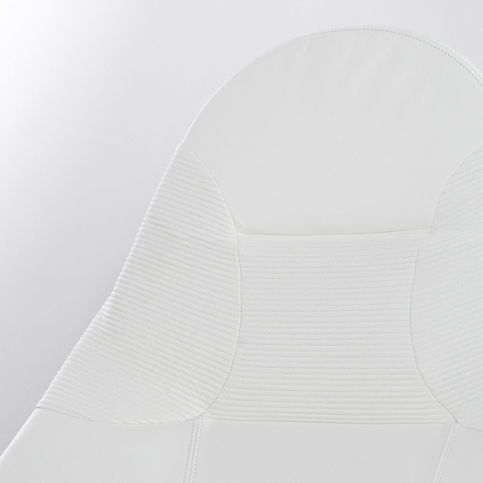 3960.0 Hal Lounge Chair In White Leather Designed By Marc Sadler For Cassina photo