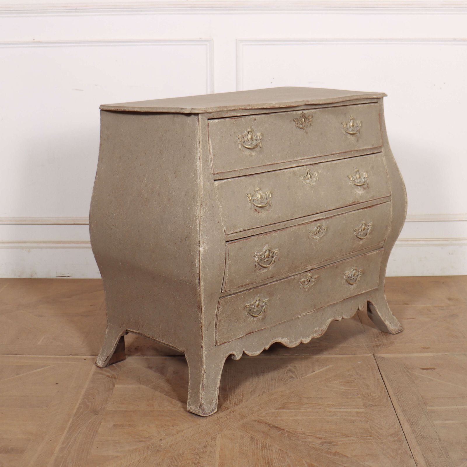 Dutch Bombe Commode, 1800s, Antique photo furniture