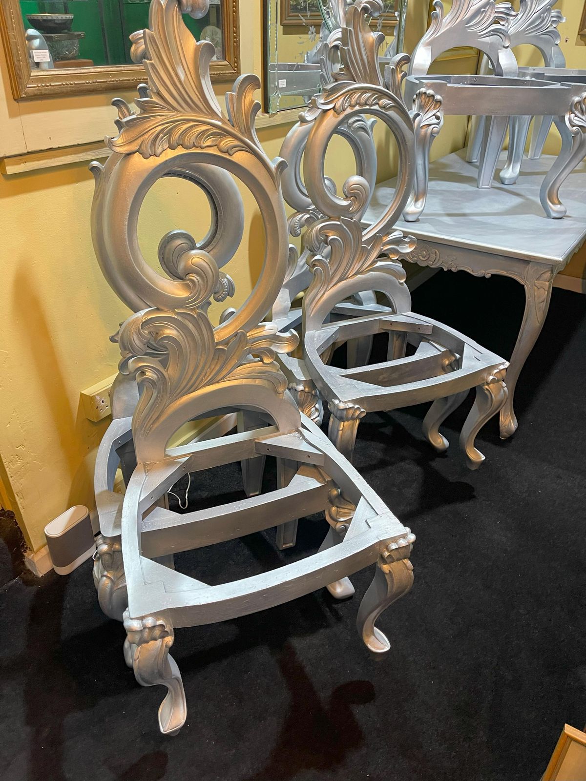 Harrison & Gil Style Silver Gilt Carved Dining Table And Six Chairs photo for sale