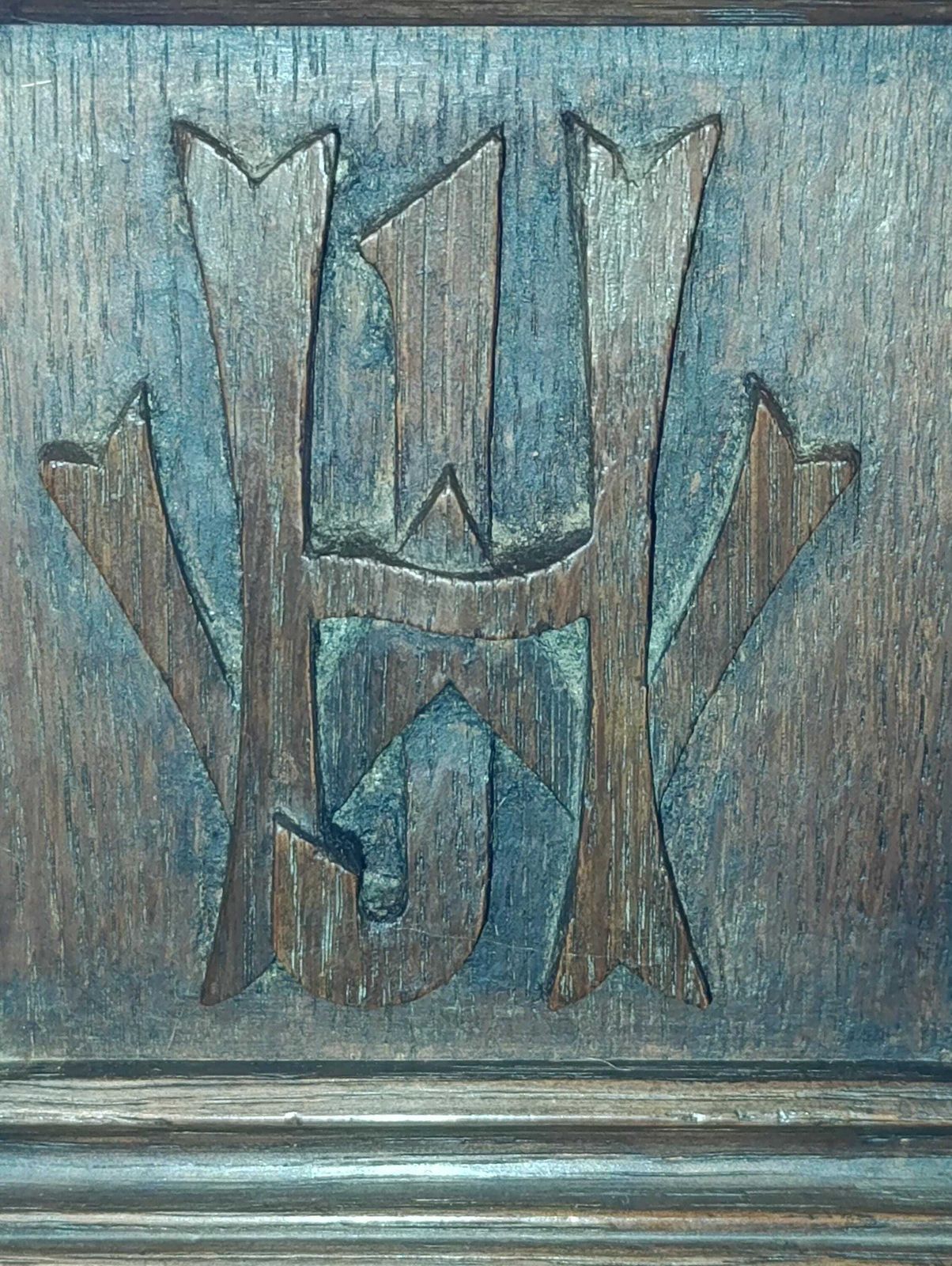 photo vintage Tudor Revival Oak Coffer With Carved Heraldic Panels Early 20th Century