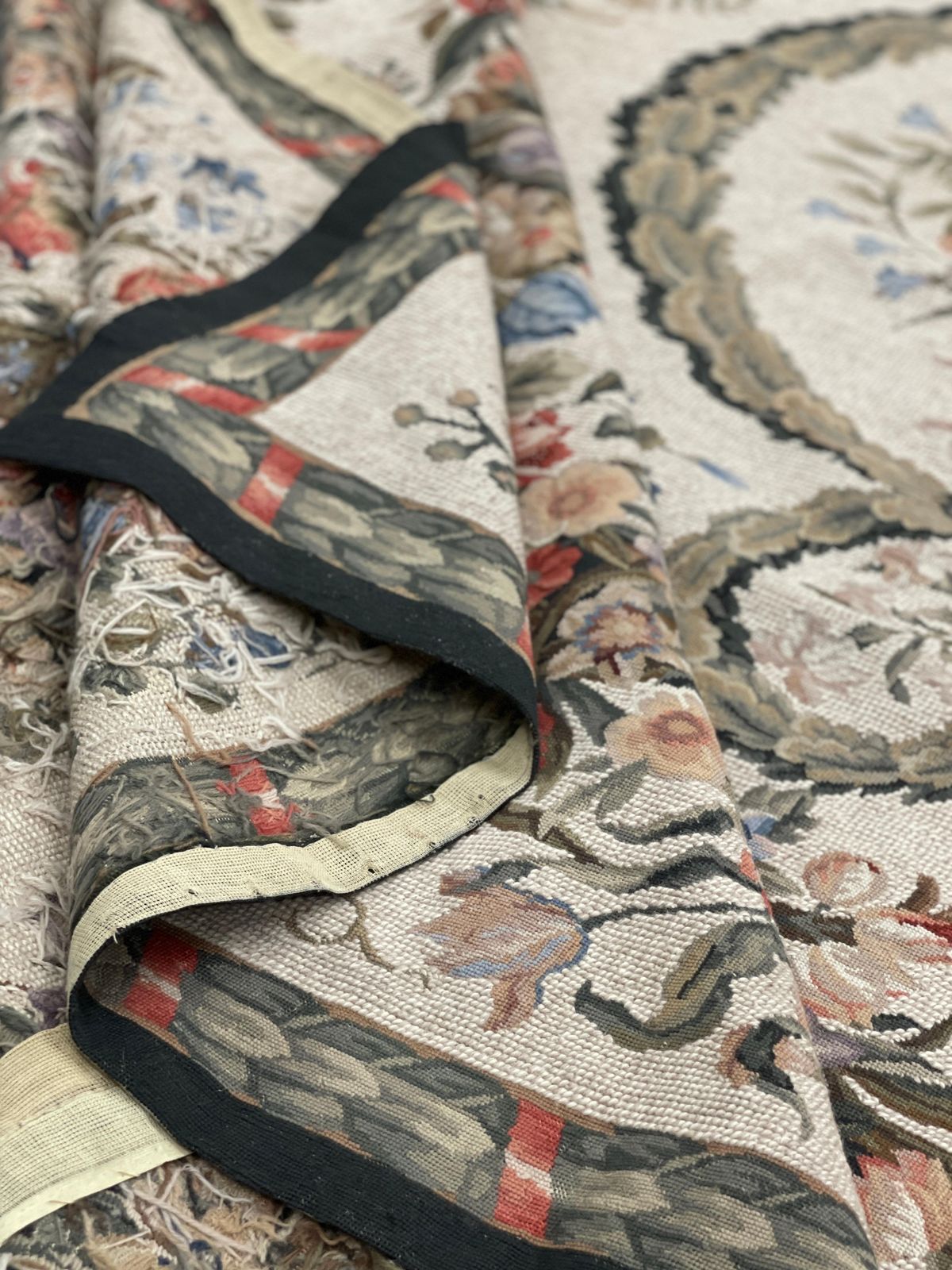 5400.0 Traditional Carpet Floral Aubusson Rug Magnificent Handwoven Wool Needlepoint photo