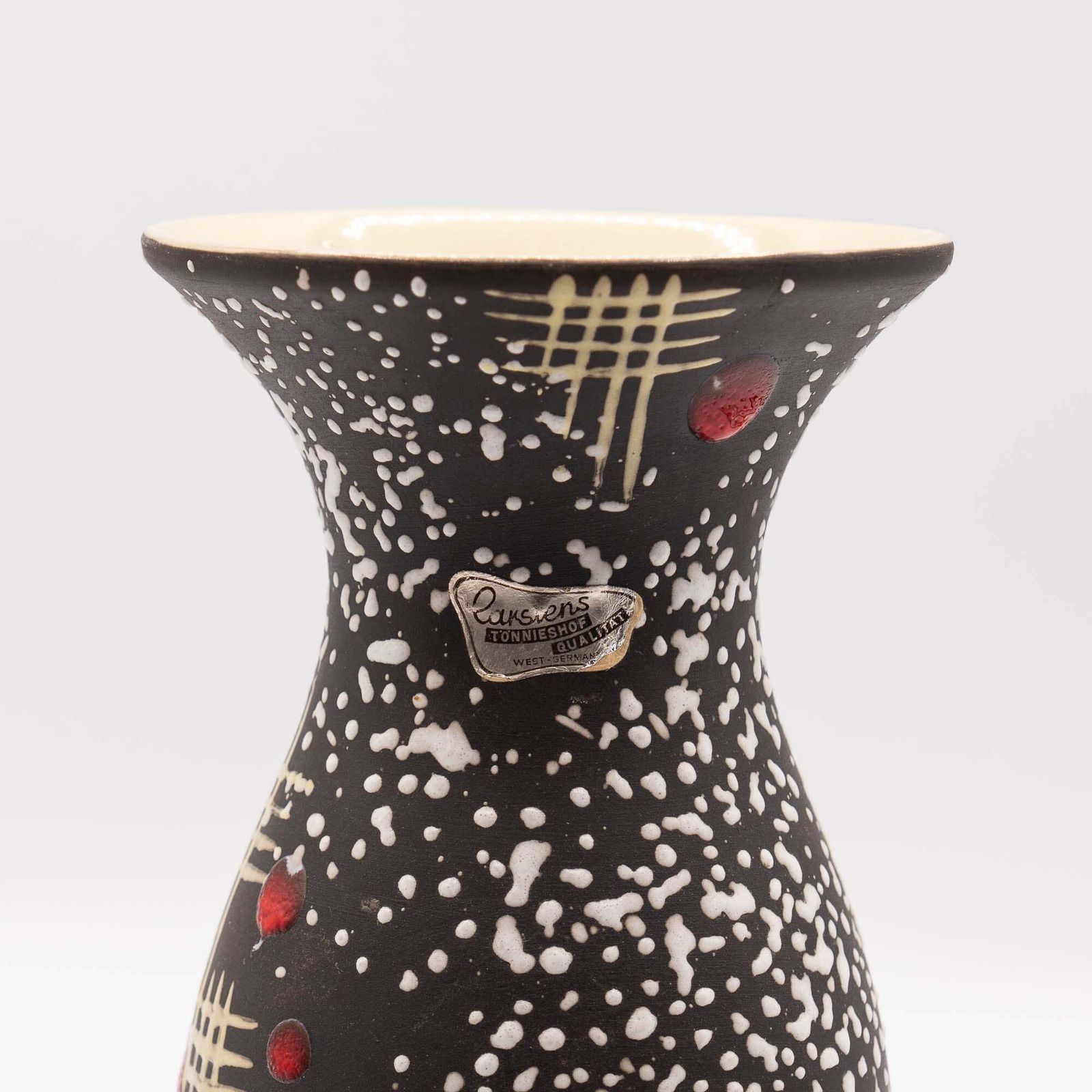 photo for sale Vintage "Hawai" Black Vase   451 2   Carstens Tönnieshof   C1950s
