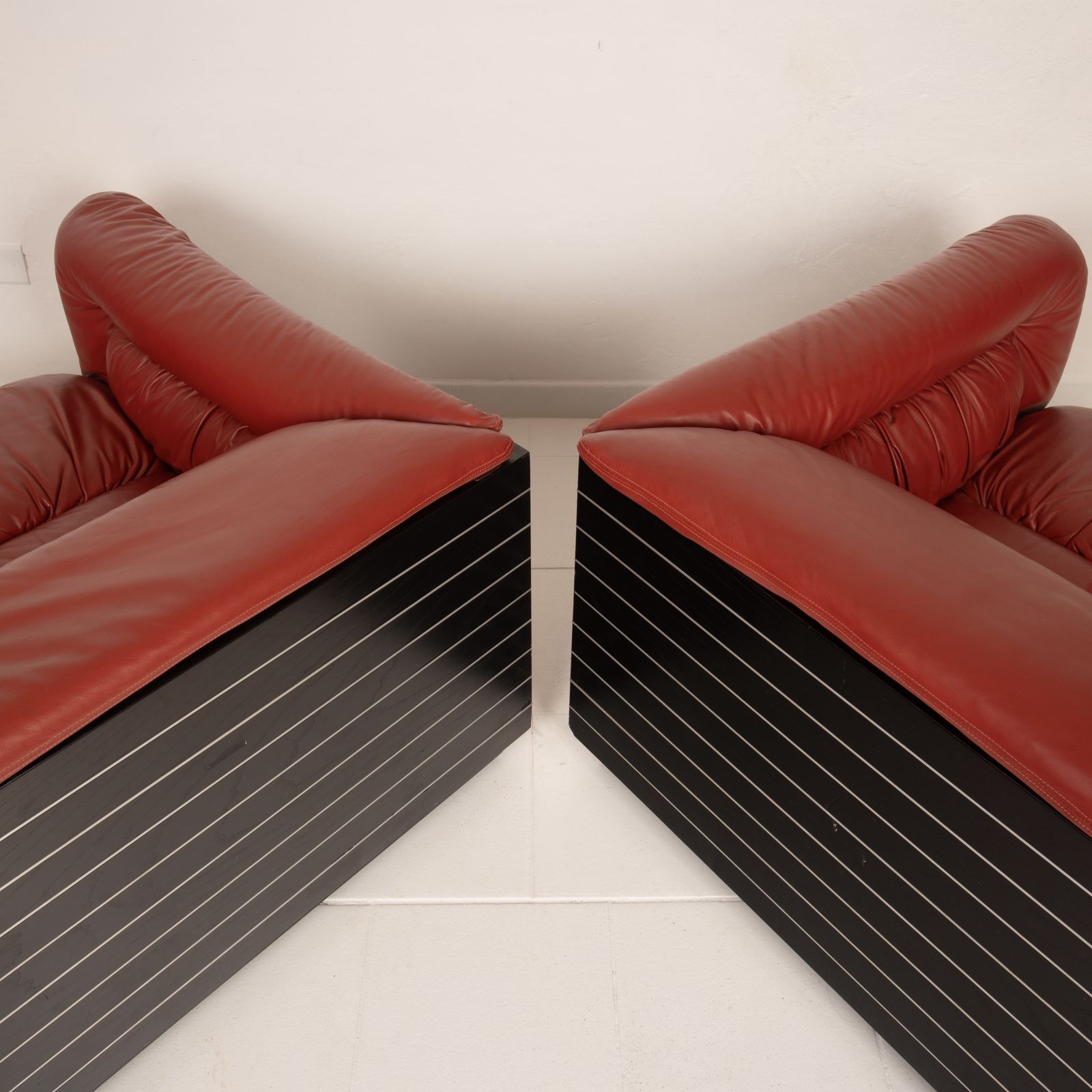 Pair Of Strato Sofas By Giovanni Offredi For Saporiti, 1970 photo 7409.0
