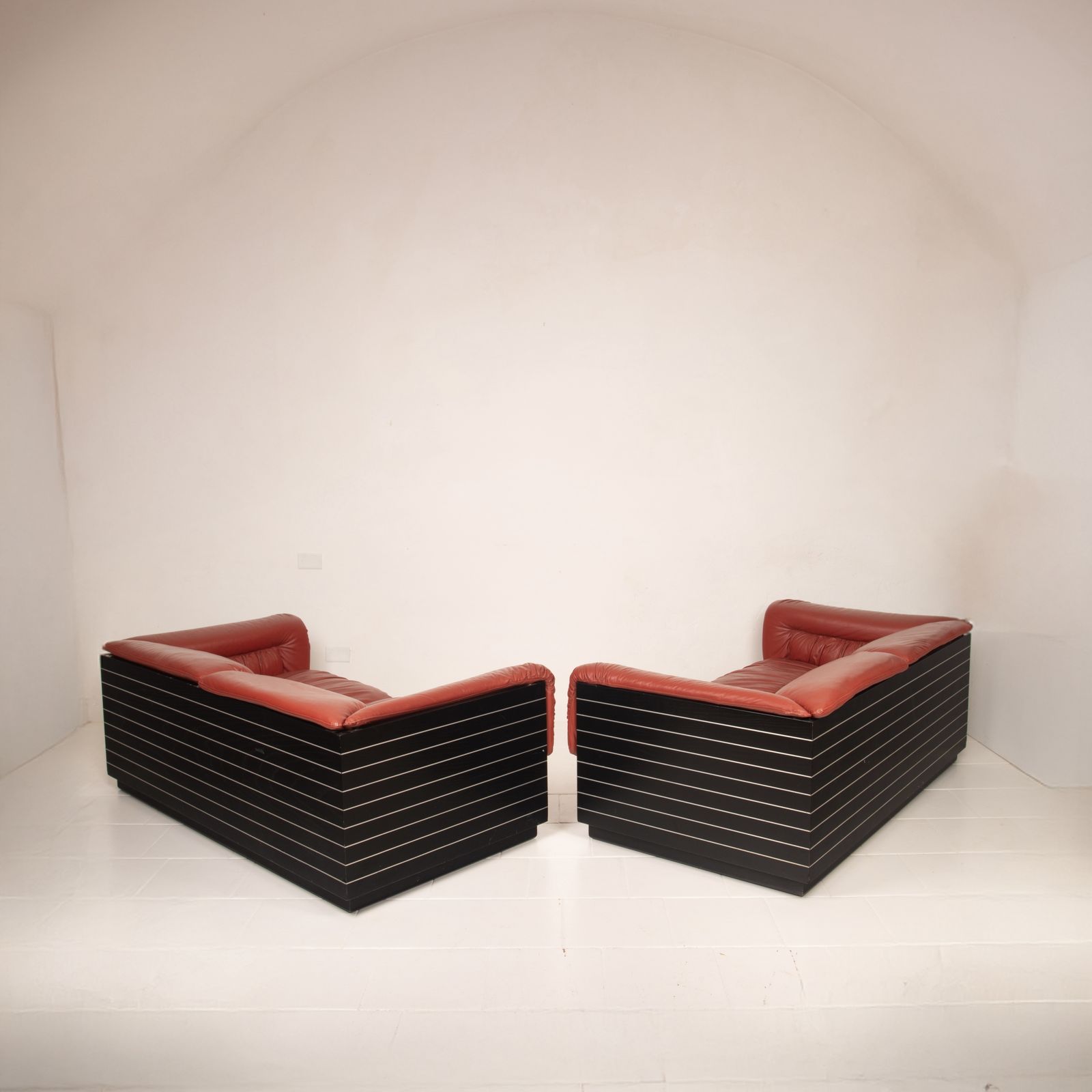 photo furniture Pair Of Strato Sofas By Giovanni Offredi For Saporiti, 1970