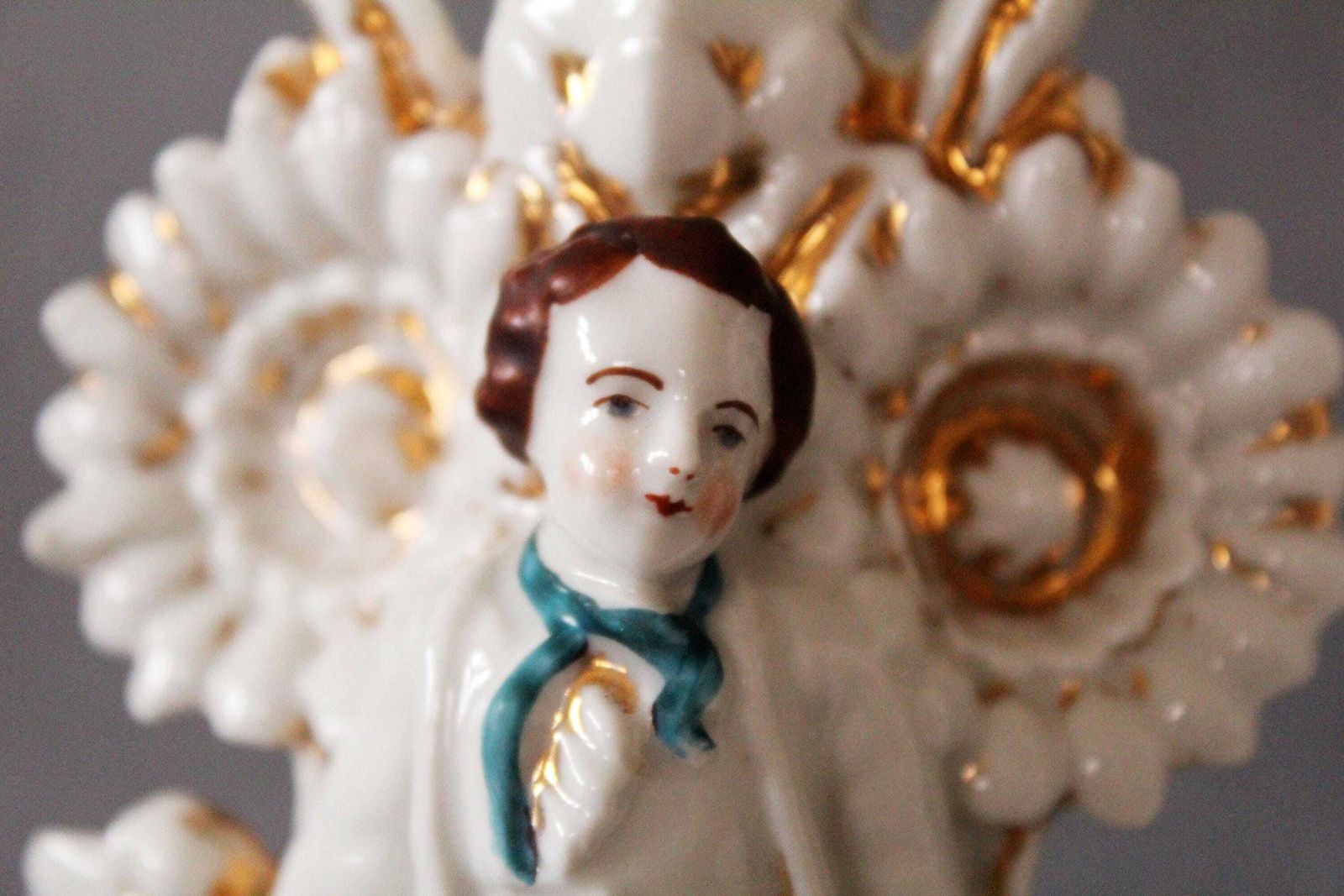 Set Van Twee Antieke Porseleinen Vieux Paris Kandelaars, 19e Eeuw – Koppelfigurines Man En Vrouw photo 88.0