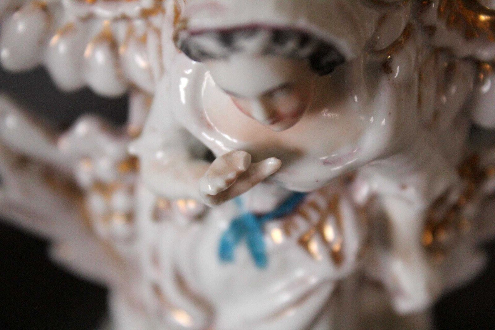 Set Van Twee Antieke Porseleinen Vieux Paris Kandelaars, 19e Eeuw – Koppelfigurines Man En Vrouw photo vintage