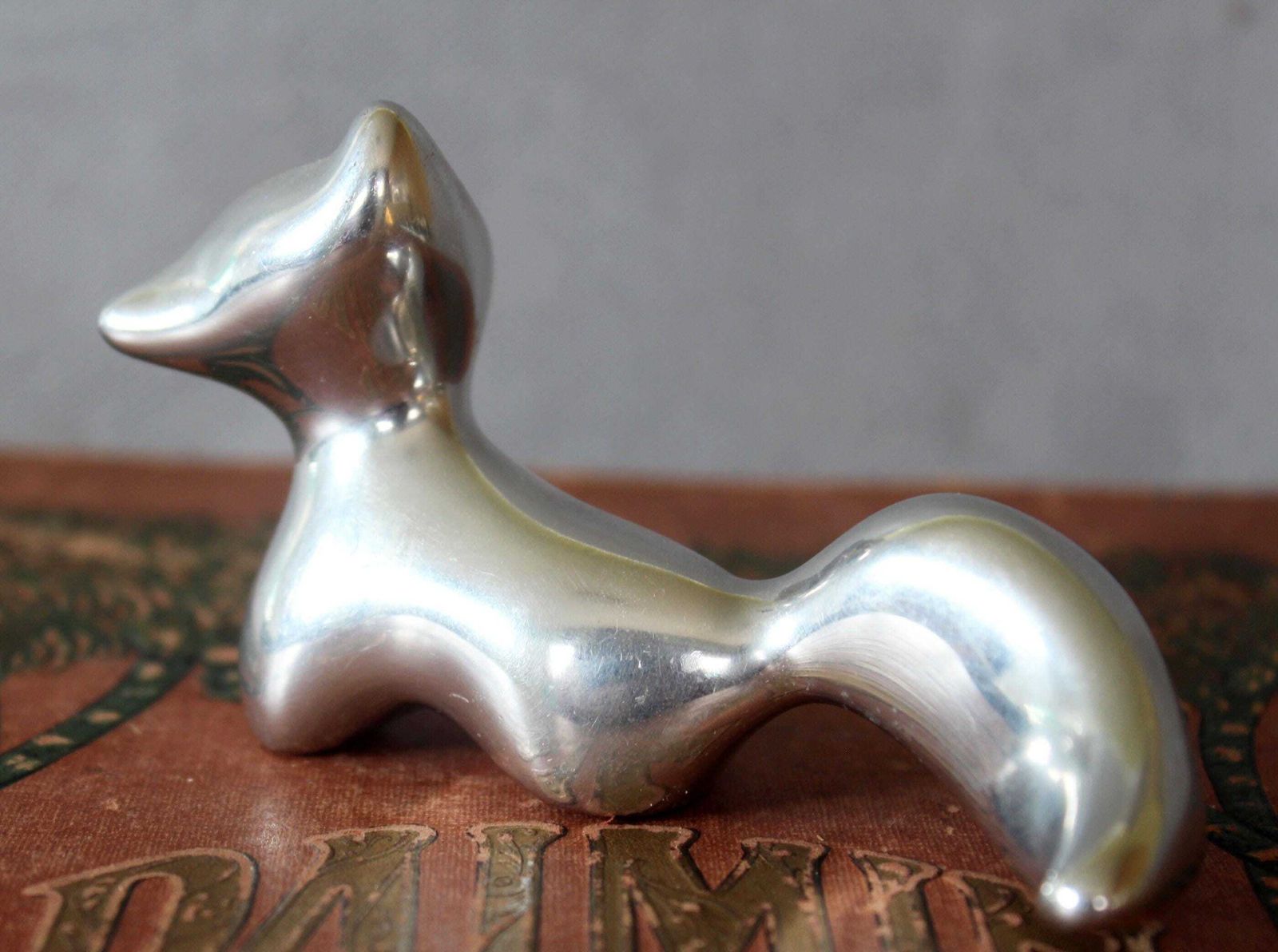 photo for sale Vintage Hoselton Canada Vossenfiguur, Gepolijst Aluminium, Gesigneerd En Genummerd 1586, Modernistische Abstracte Gestileerde Sculptuur