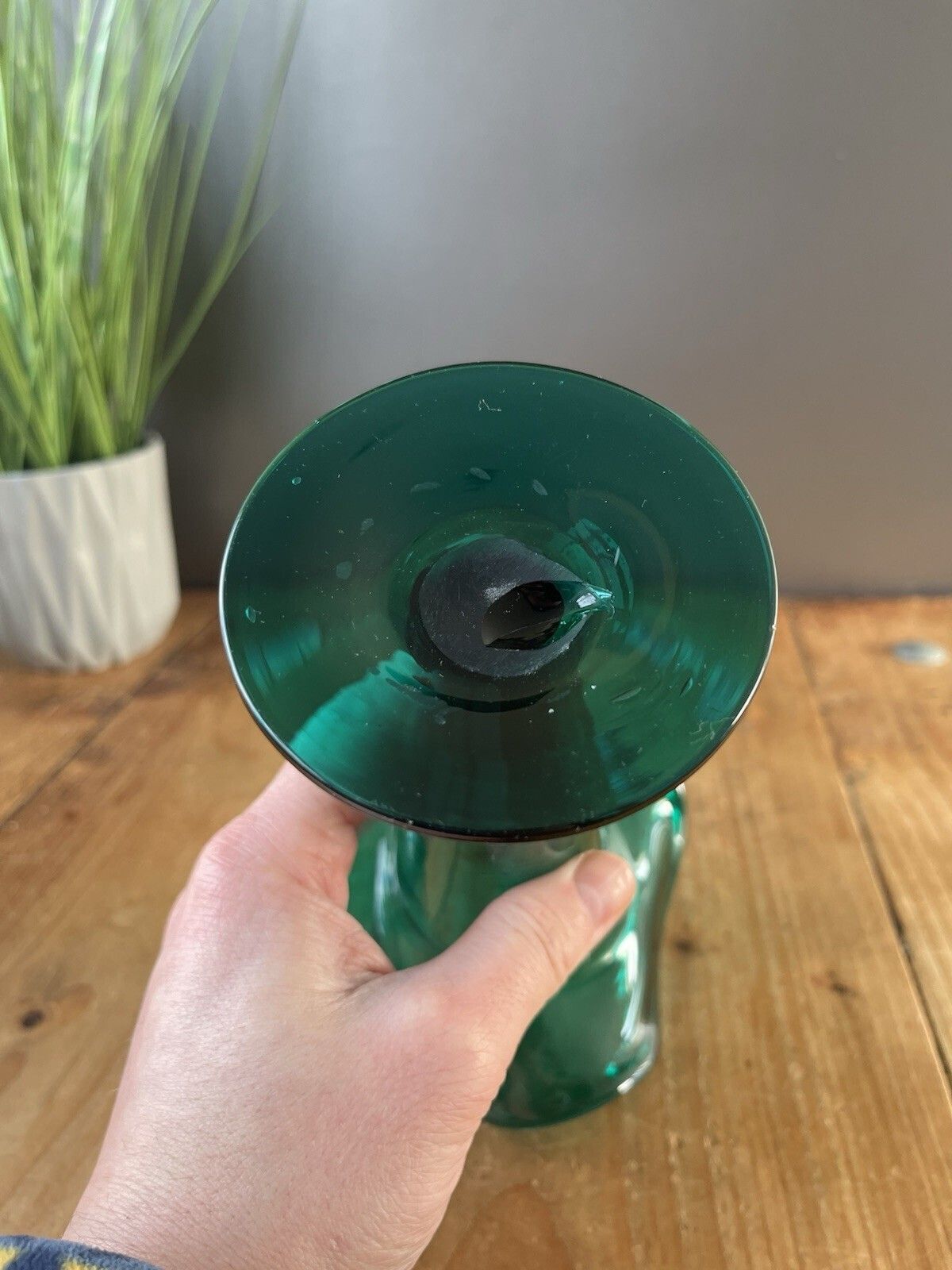 Gorgeous Antique 19th Century C1860 Bristol Green Glass Ruffled Rim Edge Vase photo vinterior