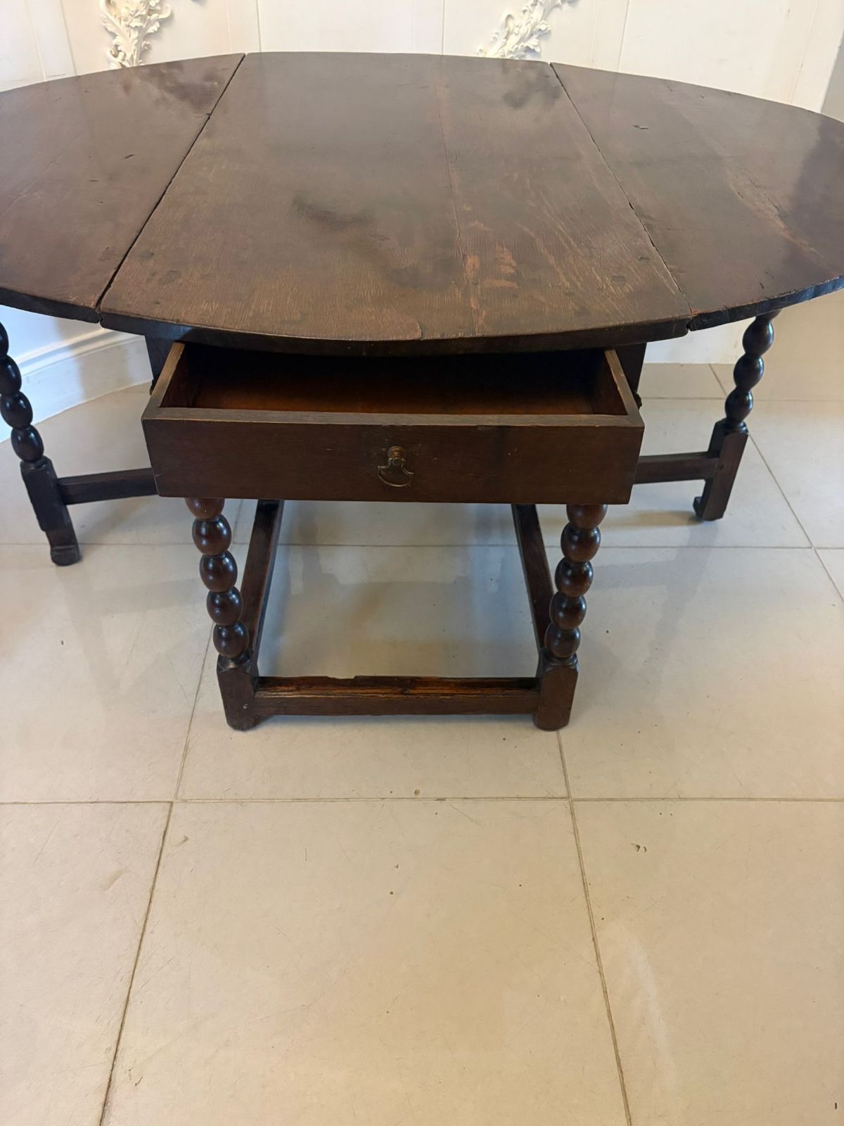2495.0 Exceptional Quality Antique 17th Century Oak Gateleg 6 Seater Dining Table With Bobbin Turned Legs photo
