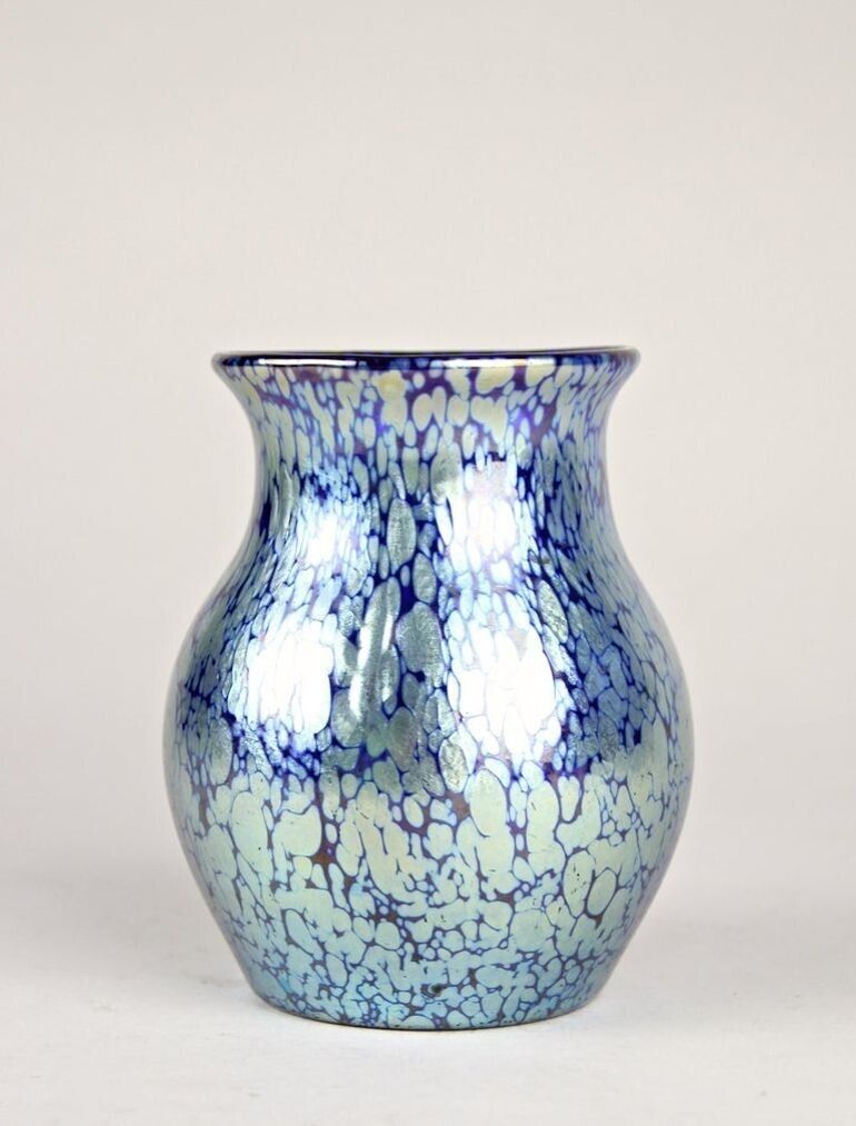 20th Century Loetz Witwe Blue Glass Vase   Decor Cobalt Papillon, Cz, Ca. 1903 photo furniture