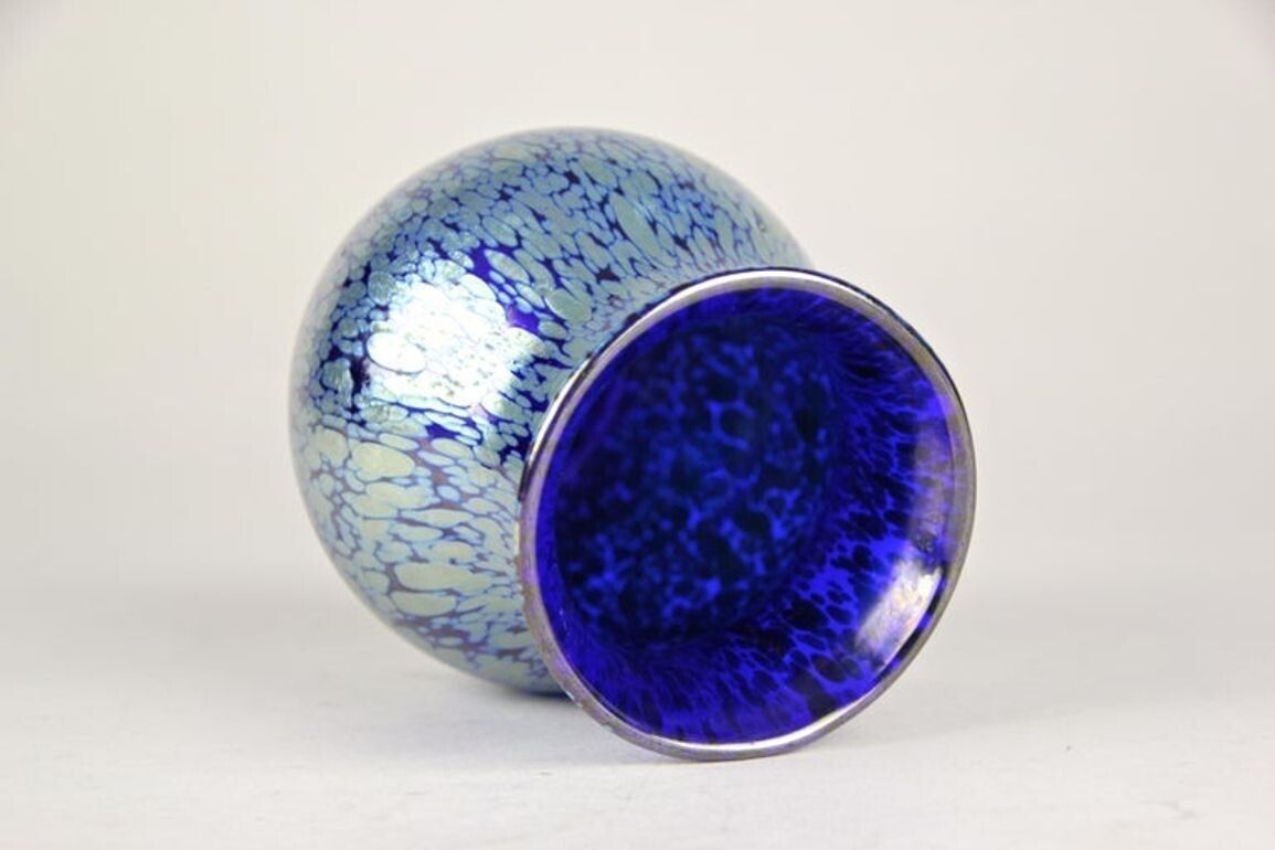 20th Century Loetz Witwe Blue Glass Vase   Decor Cobalt Papillon, Cz, Ca. 1903 photo vinterior