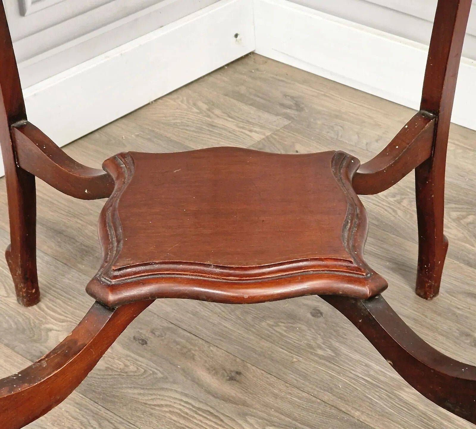 190.0 Antique Side End Table Wooden Edwardian Window  Scalloped Top 2 Tier Mahogany photo