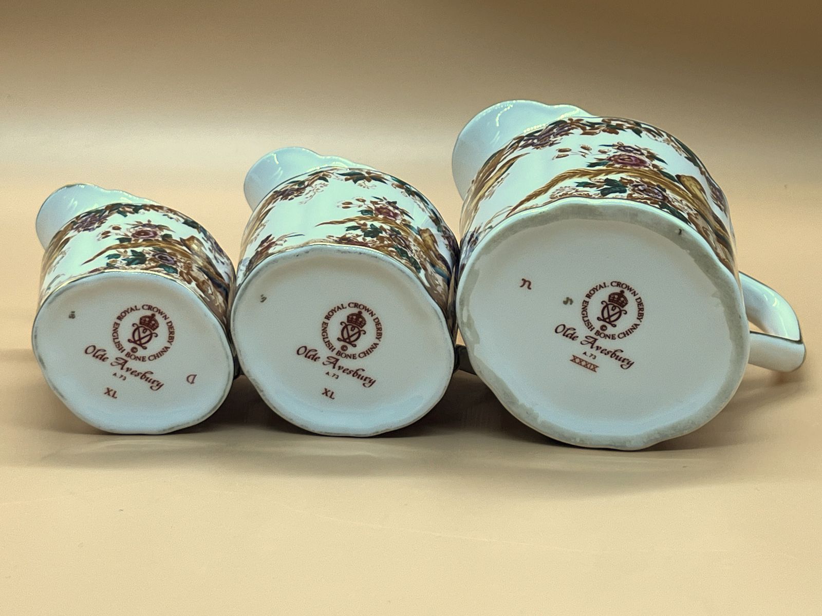 Royal Crown Derby China Olde Avesbury Set Of 3 Graduated Jugs. A73. 1st Quality. photo 225.0