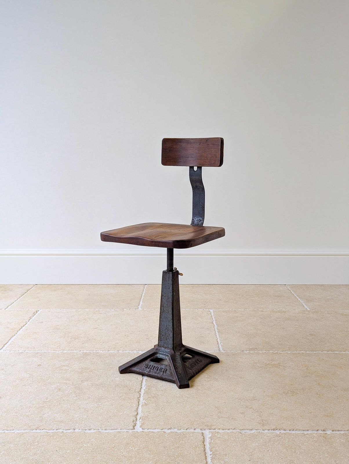 Early 20th Century Singer Cast Iron & Elm Industrial Chair C.1930