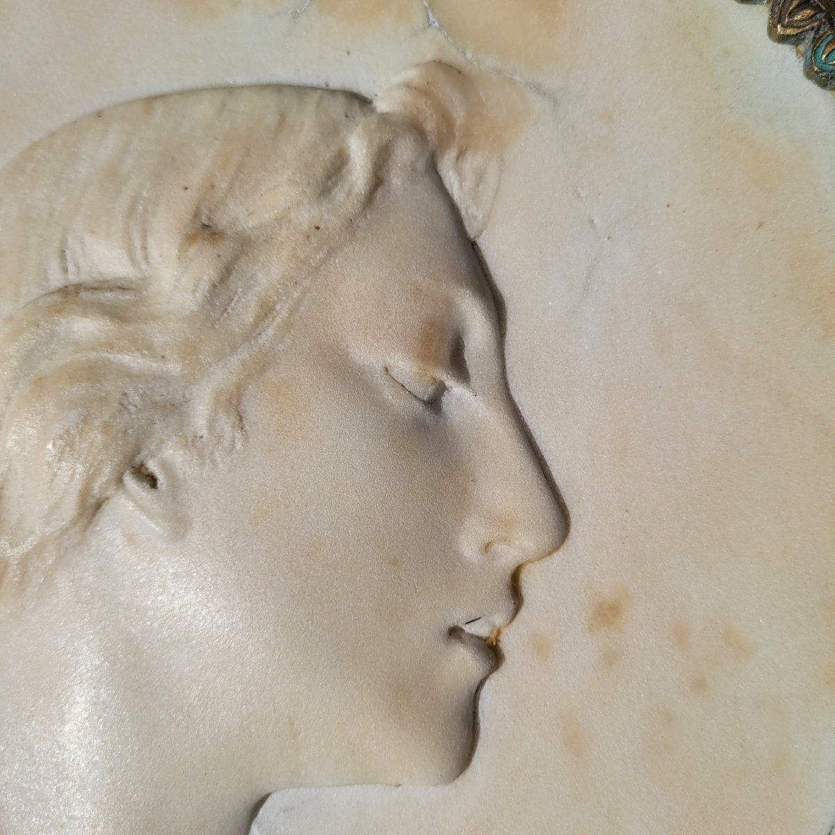 photo furniture Two Bronze Framed Sculpted Marble Profiles, Diam 27cm, Early 19th Century