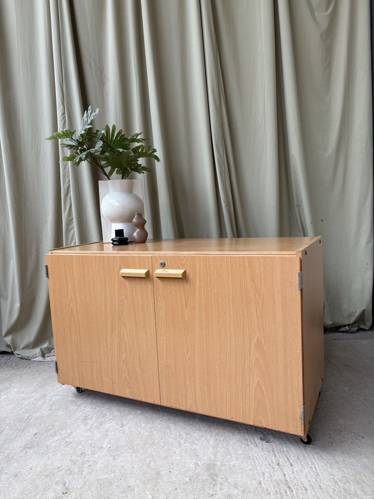 Vtg Late Mid Century 90s Modernist Media Cabinet Unit Sideboard Lp Storage R1070