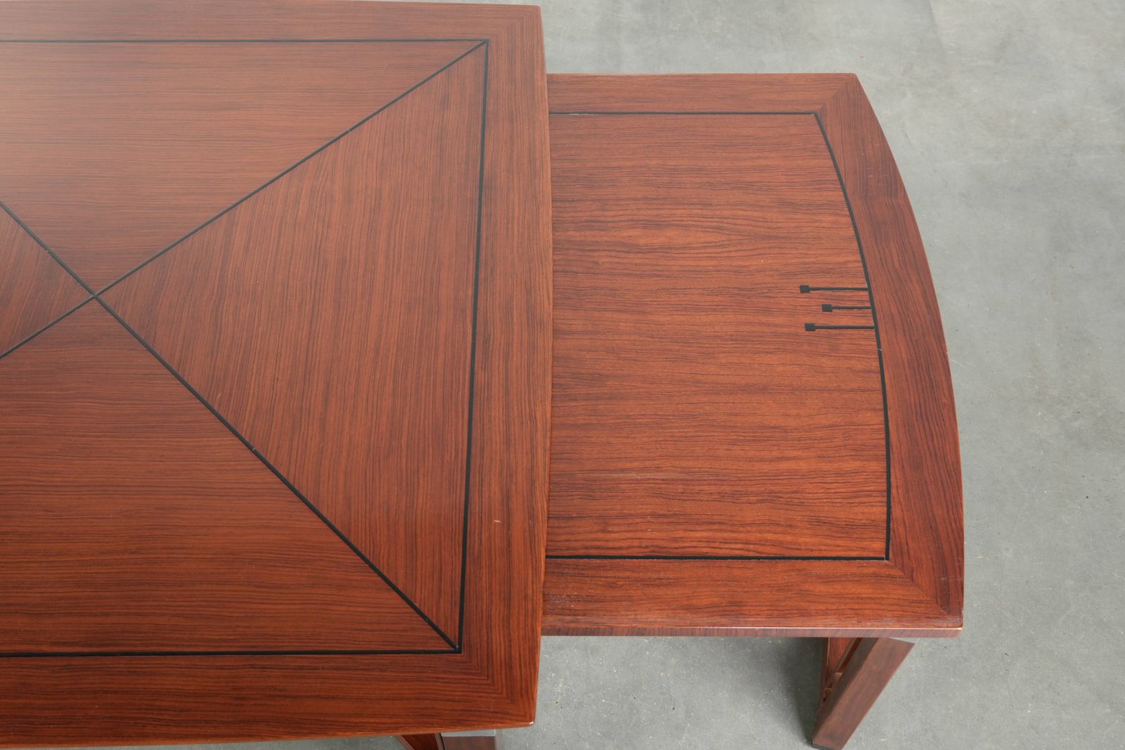 photo for sale Art Deco Design Salontafel Met Uitschuifbare Delen Van Schuitema Uit De Decoforma Serie