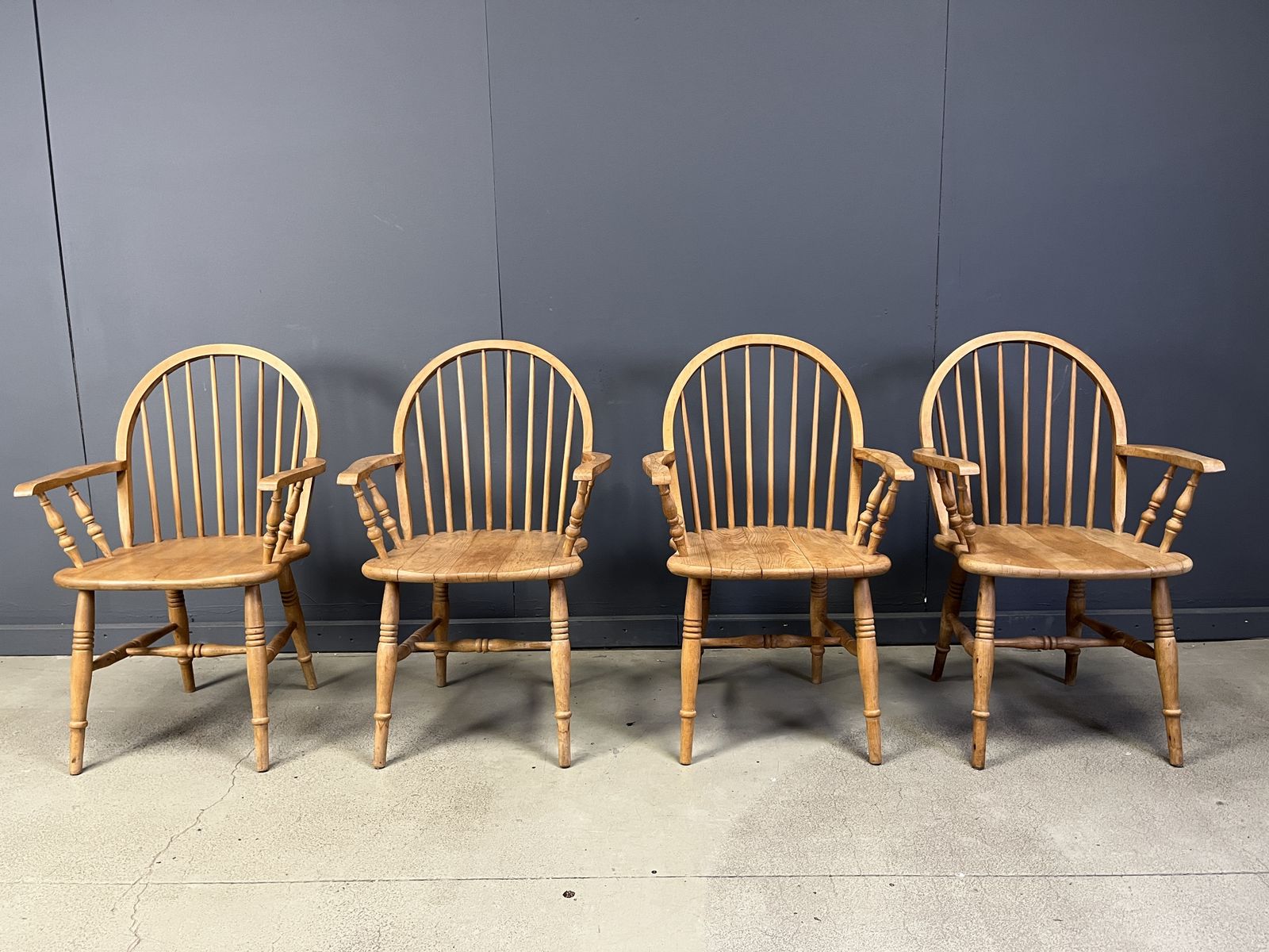 Beautiful English Windsor Style Dining Chairs, Set Of 4 photo vinterior