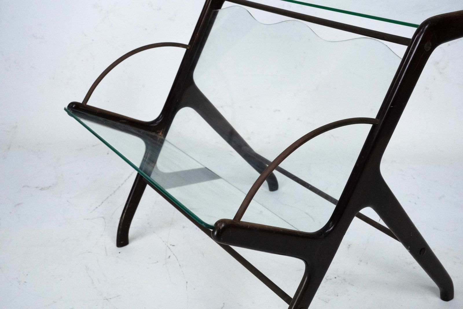 Ico Parisi Magazine Rack In Wood, Brass And Glass. Italy, 1950s photo vinterior