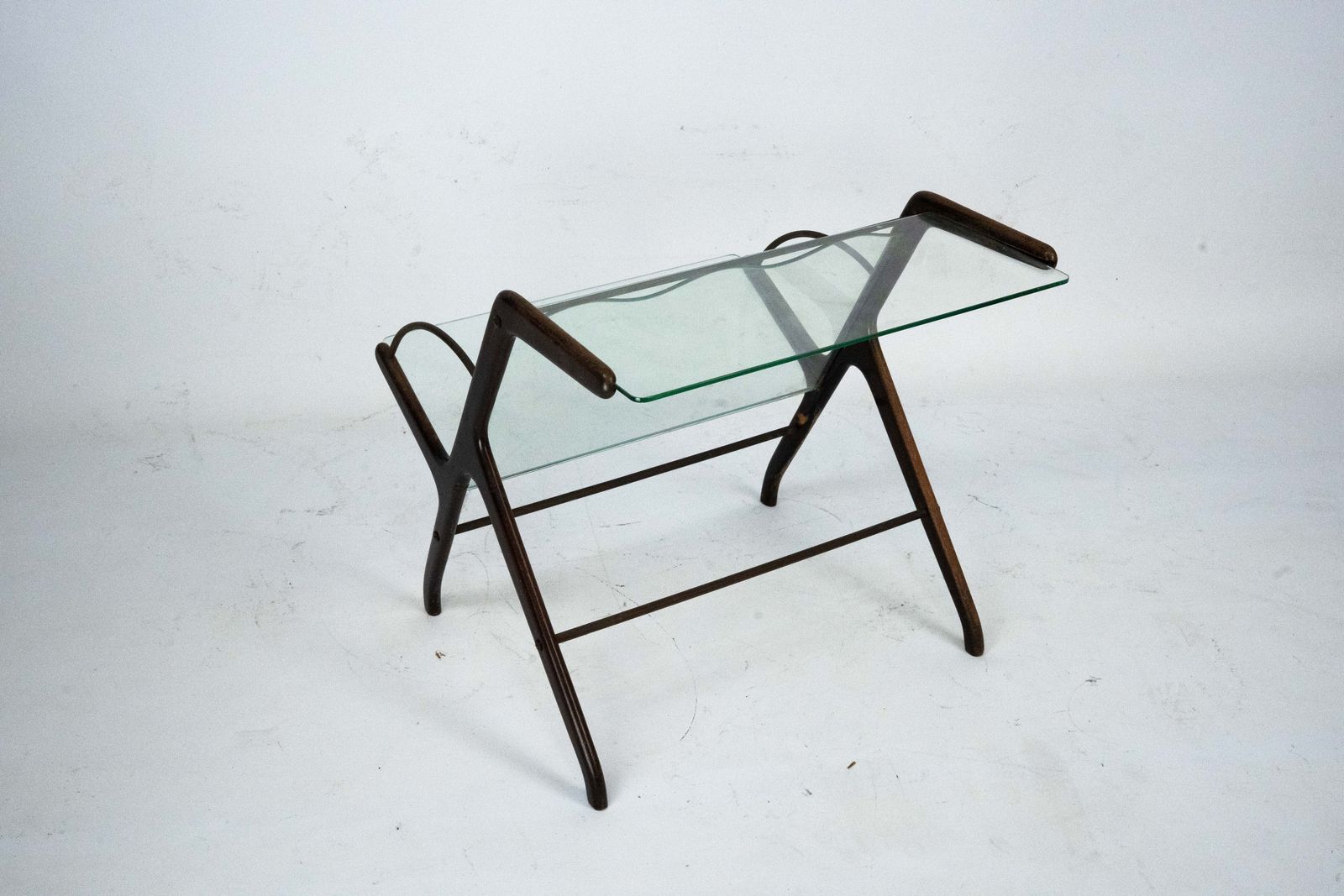 Ico Parisi Magazine Rack In Wood, Brass And Glass. Italy, 1950s photo vintage