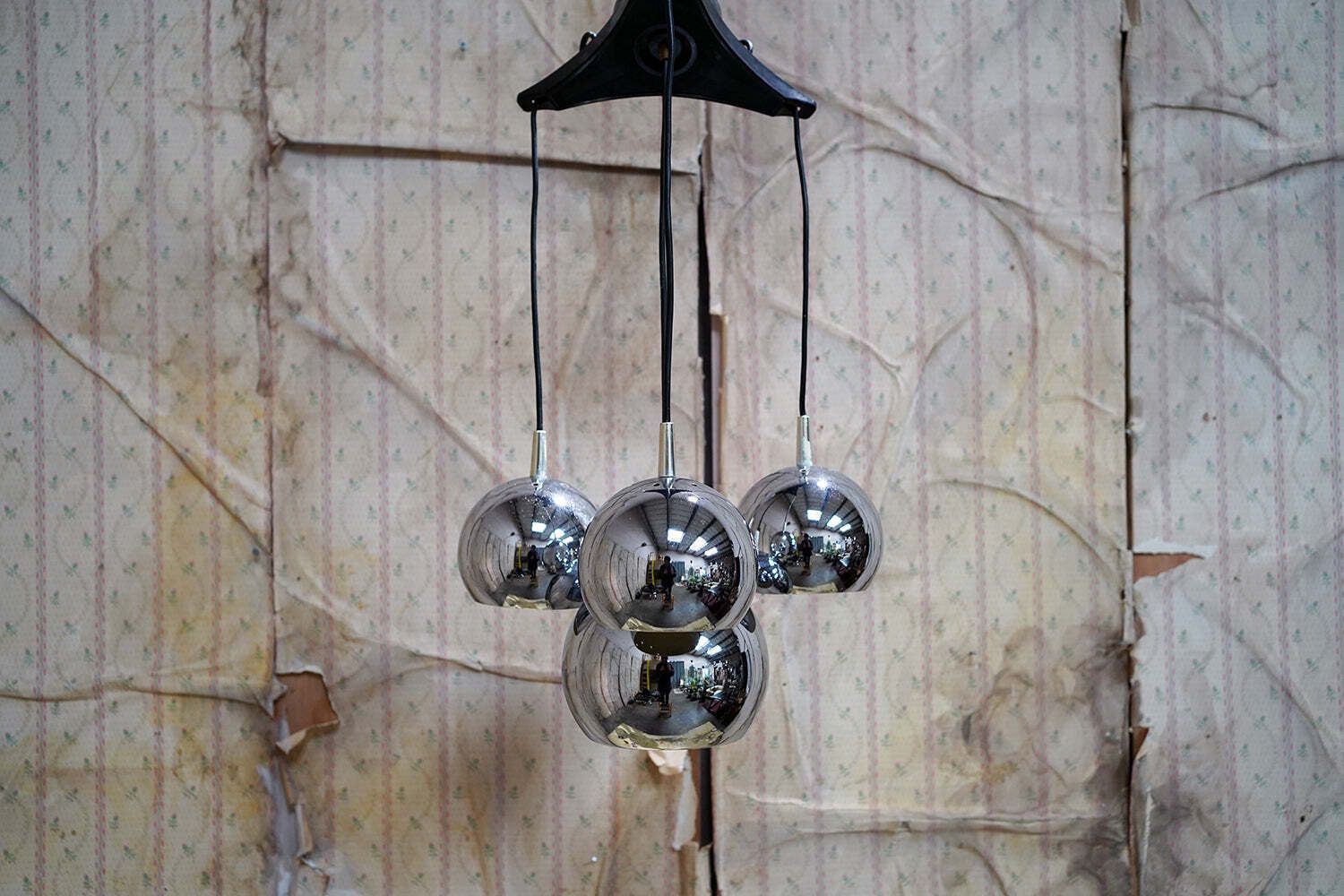 An Italian Four Tier Cascade Steel Globe Hanging Lamp C.1980 photo furniture