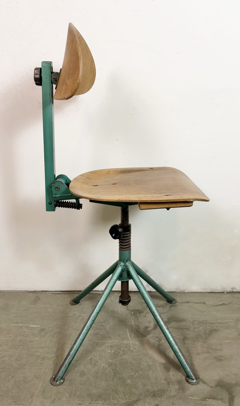 photo furniture Dark Green Industrial Workshop Chair, 1950s, 15x