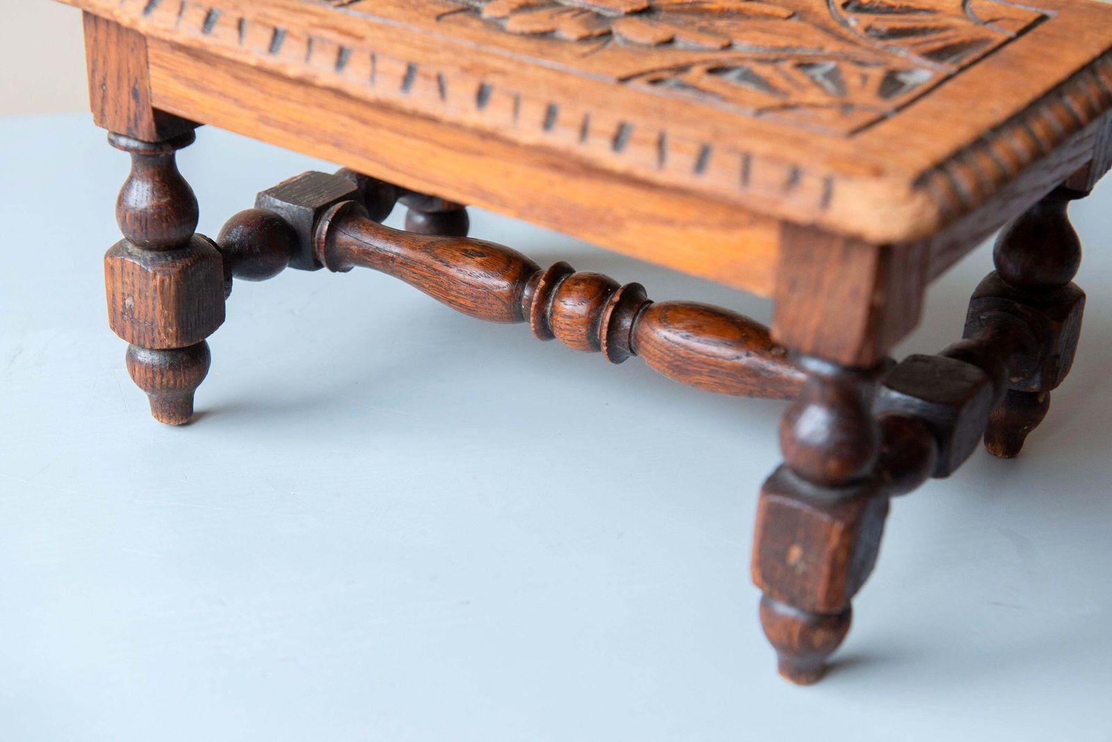 Antique Hand Carved Oak Stool – 19th Century Folk Art – Small Footstool / Plant Stand photo 215.0