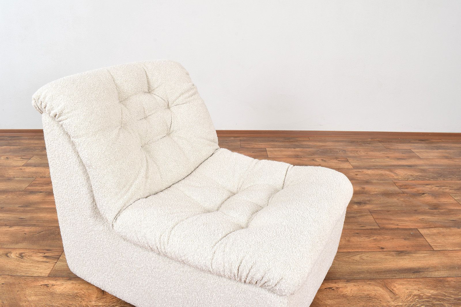 photo furniture Mid Century German Lounge Chair, 1970s.