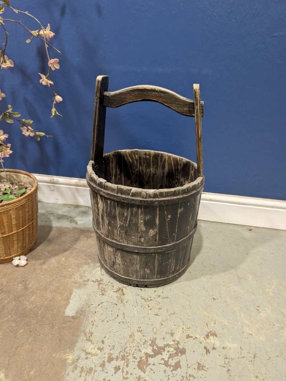 Antique Primitive Wooden Well Water Bucket Plant Pot Ironbound Barrel