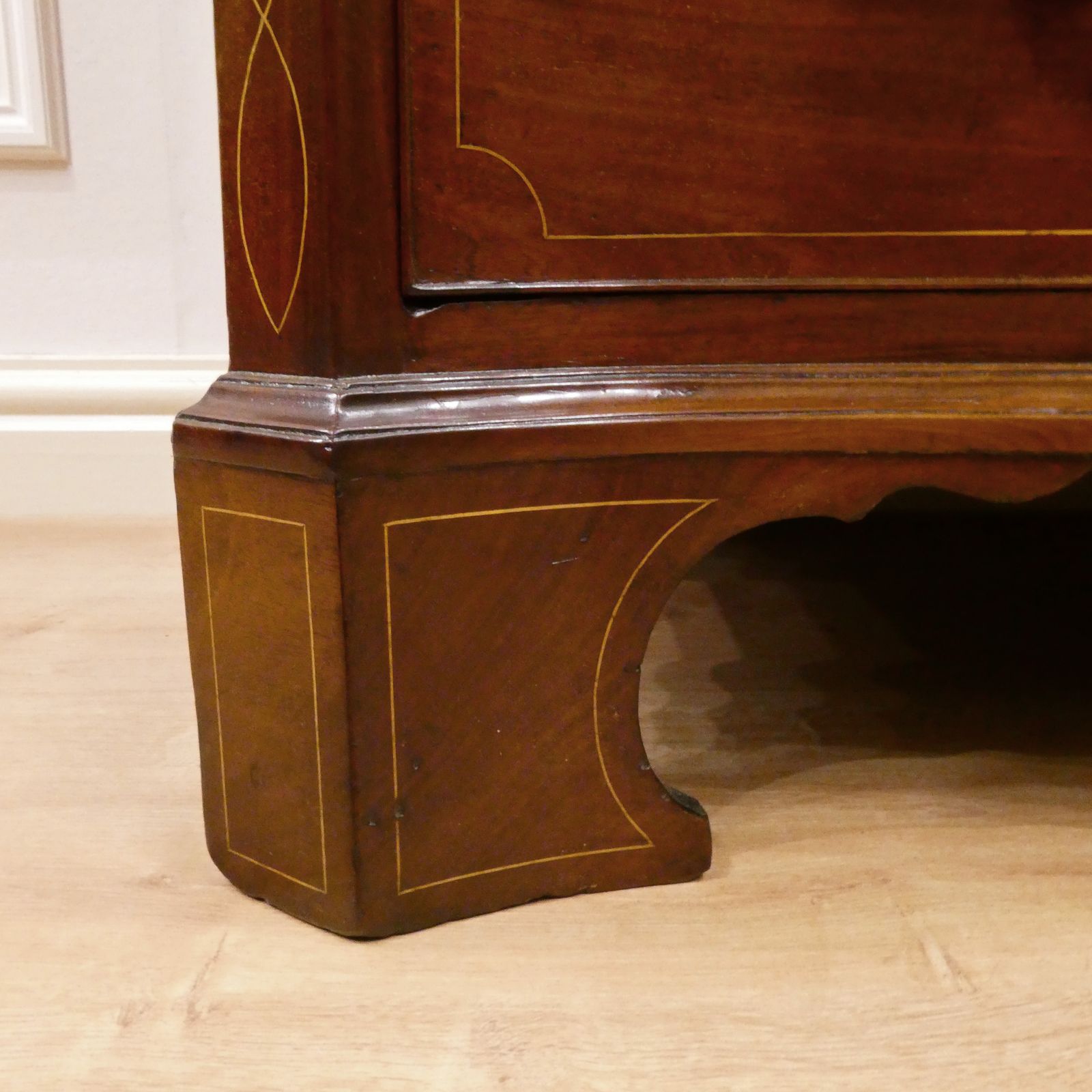Georgian Mahogany Serpentine Fronted Chest Of Drawers Attributed To Gillows photo vintage