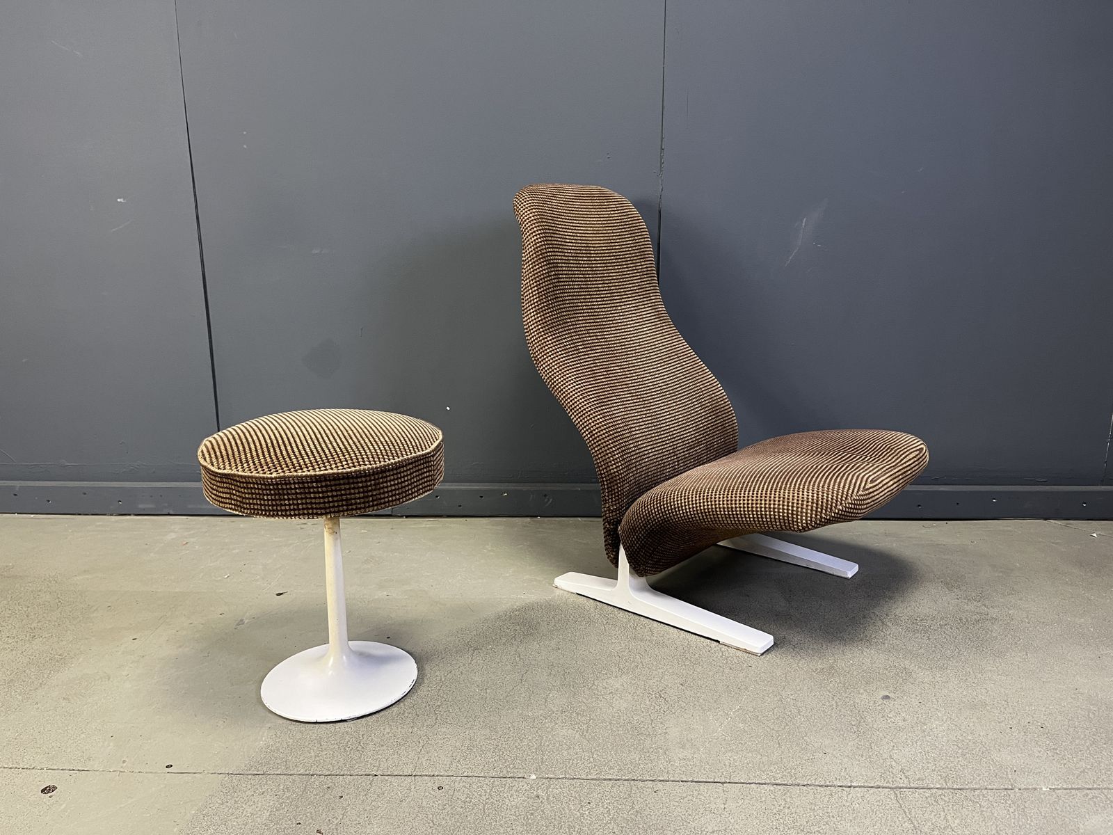 Pierre Paulin Concorde F784 Chair, 1970s photo Furniture
