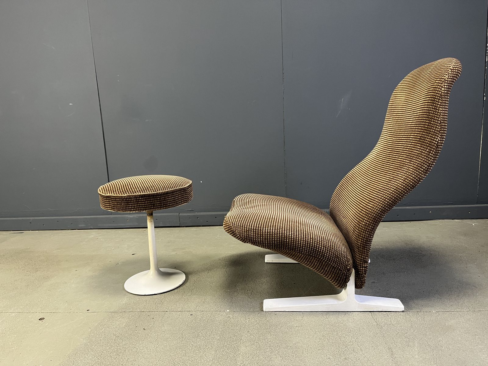 photo furniture Pierre Paulin Concorde F784 Chair, 1970s