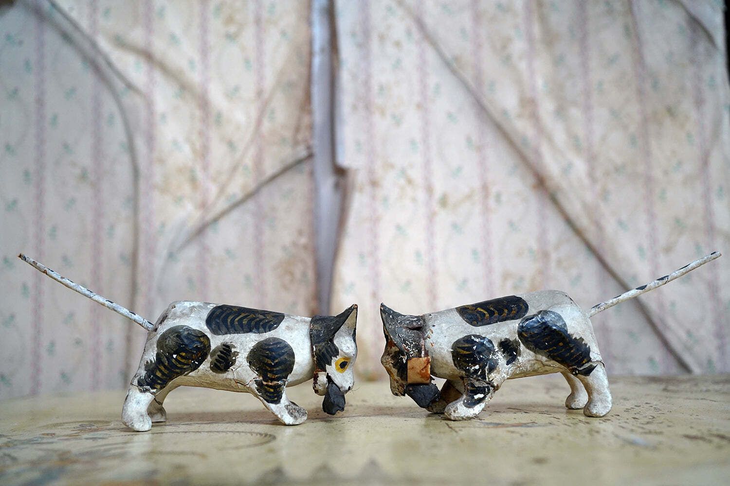 photo furniture A Rare Pair Of 19thc Papier Mâché Nodding Cats & Mice C.1880