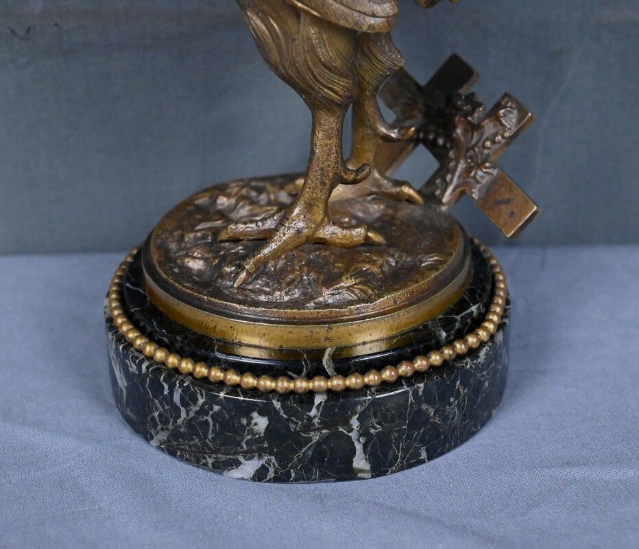 photo furniture Bronze "The Rooster" Signed G. Guesnet – Late 19th Century