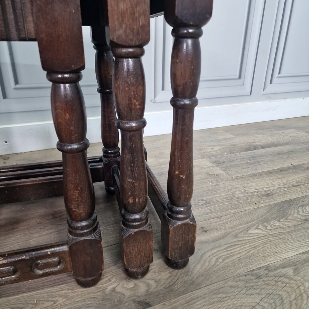 Furniture Vintage Nest Of Tables 3 Solid Oak Wooden Coffee Side Lamp Turned Wood Retro photo