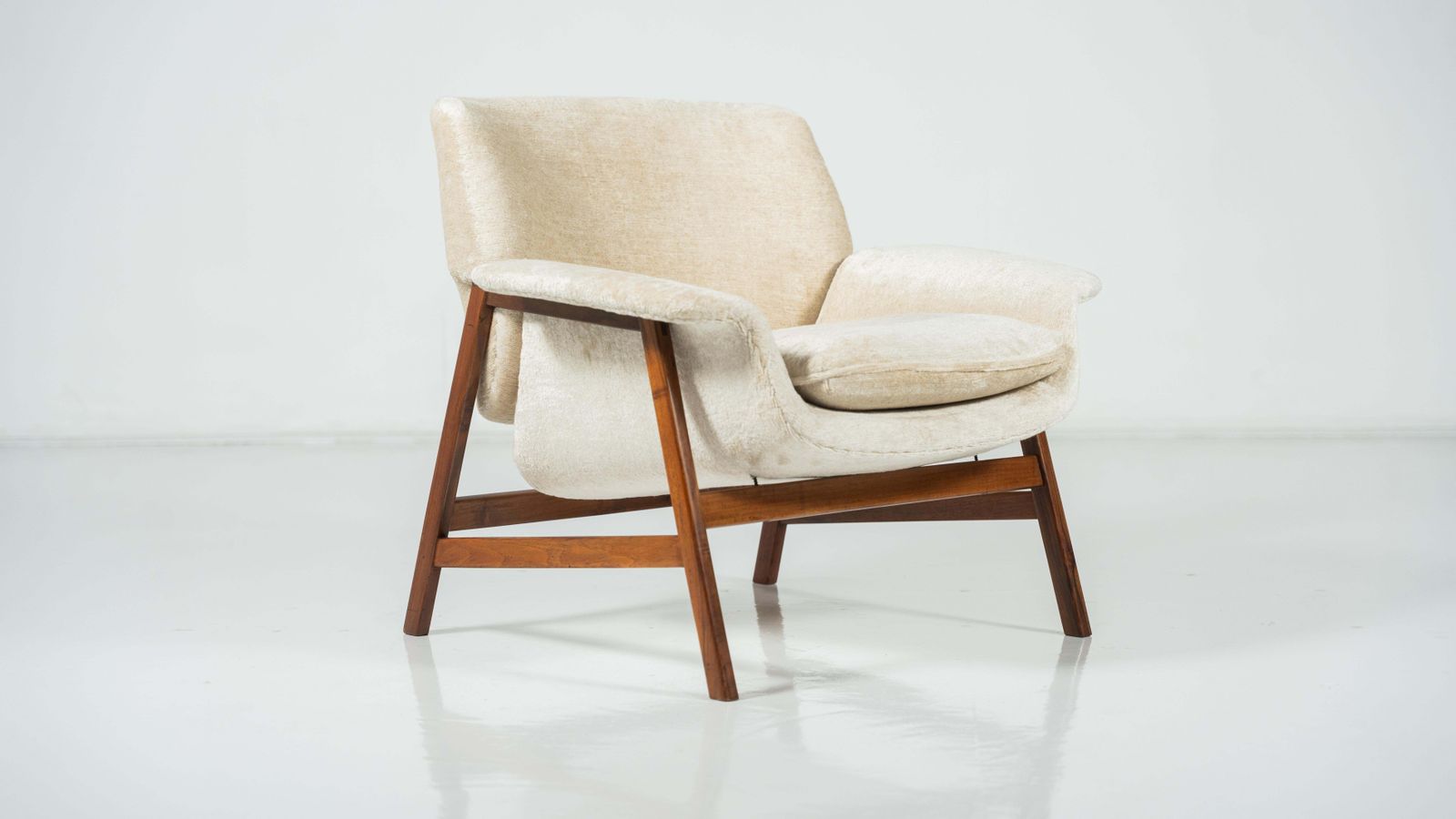 Furniture Pair Of Armchairs "849 " By Gianfranco Frattini For Cassina, 1960s photo