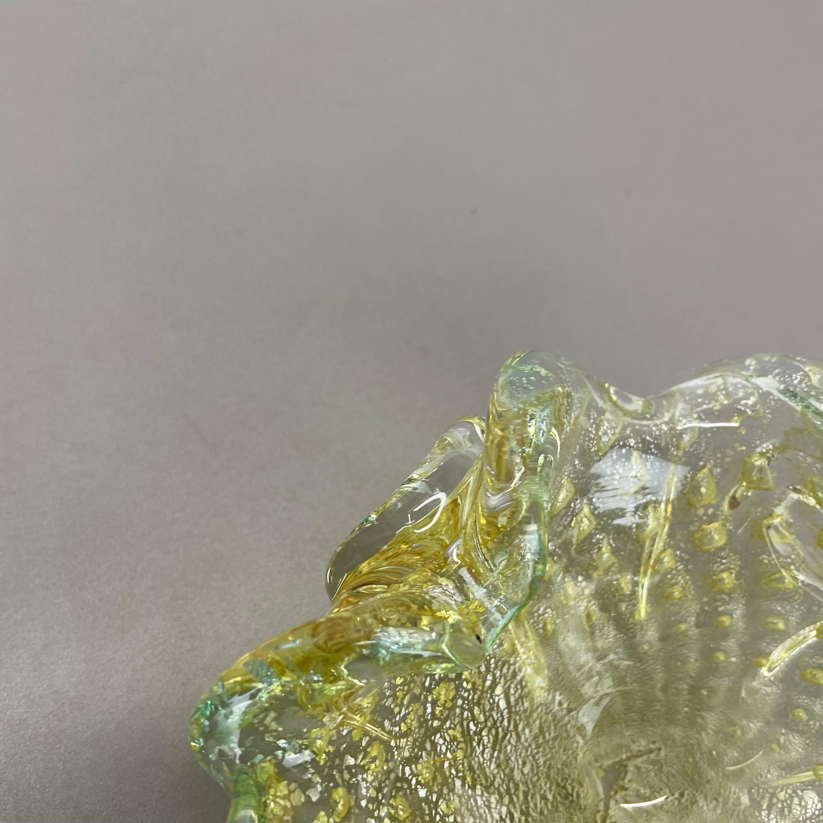 428.0 Murano Glass "Flakes" Bowl Element Shell Ashtray By Barovier + Toso, Italy, 1970 photo