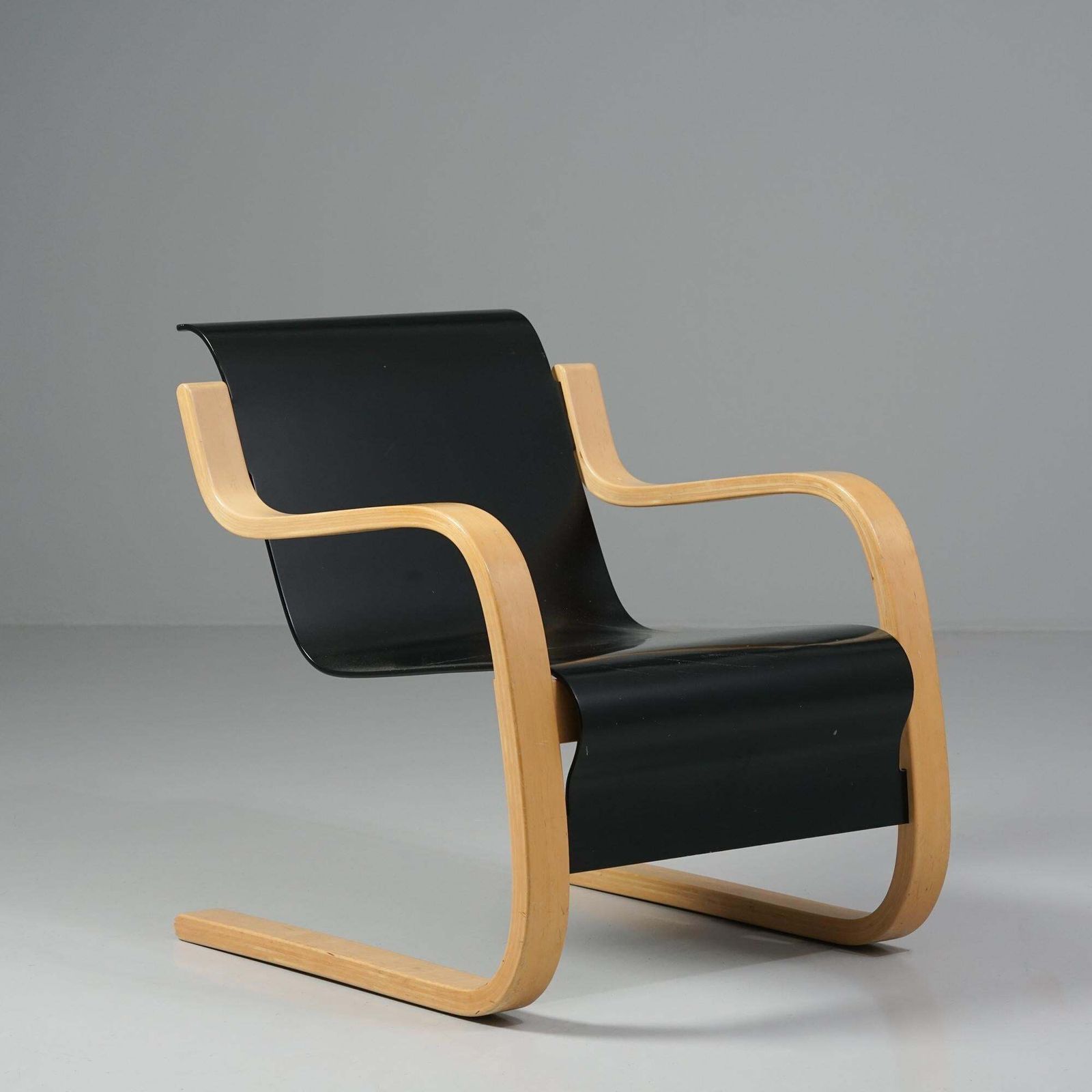 Model 42 "Pikku Paimio" Armchair, Alvar Aalto, Artek, Late 20th Century photo for sale