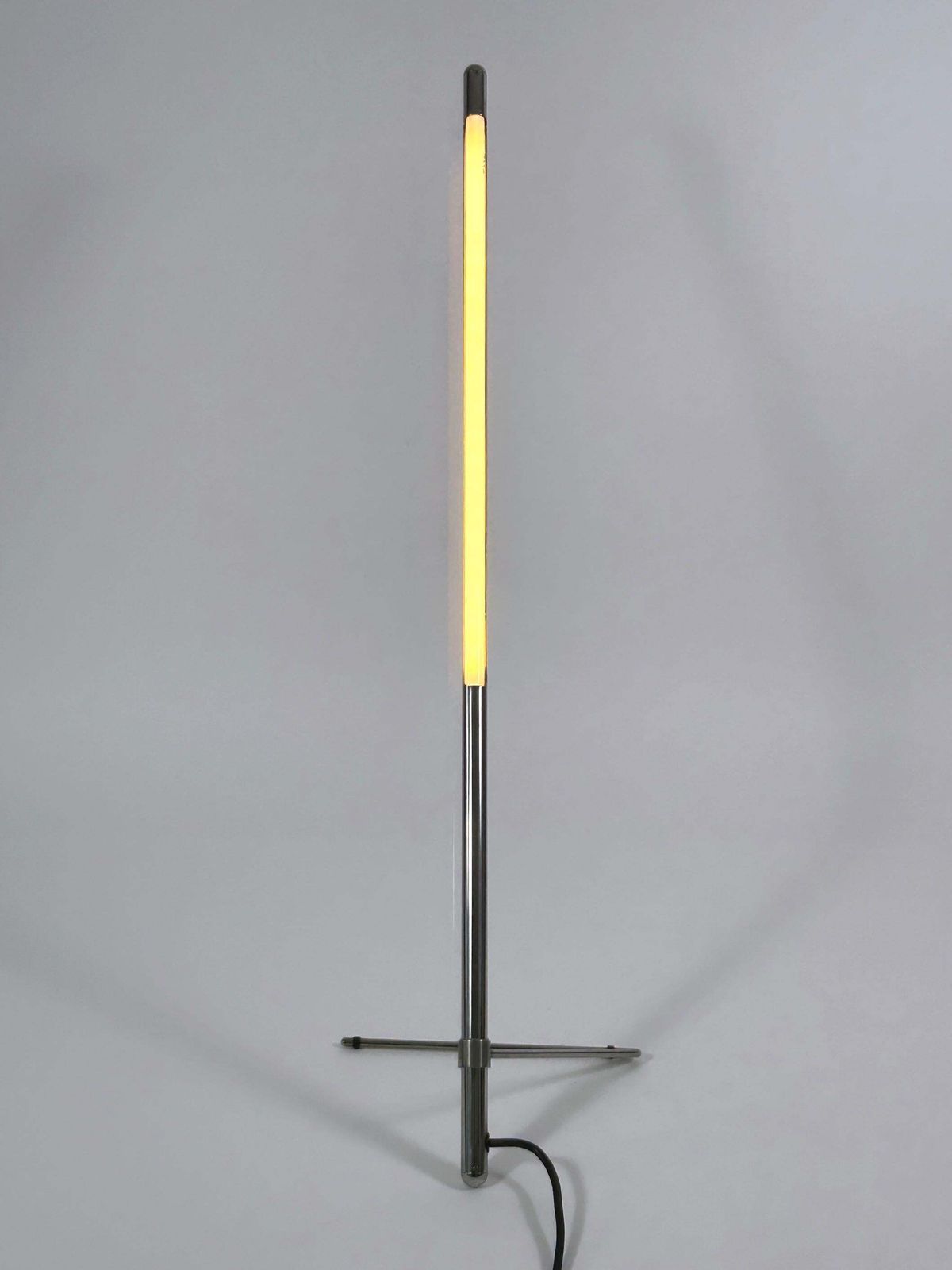 photo vinterior Early Adjustable 'Tubo' Table Lamp By Jo Niemeyer For Belux Switzerland 1984